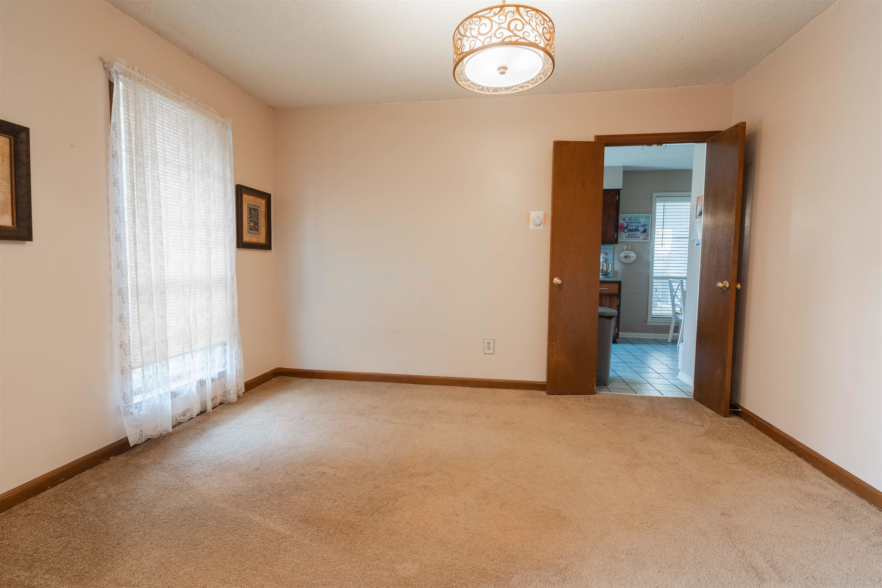6371 Briergate Dr Property Photo 5