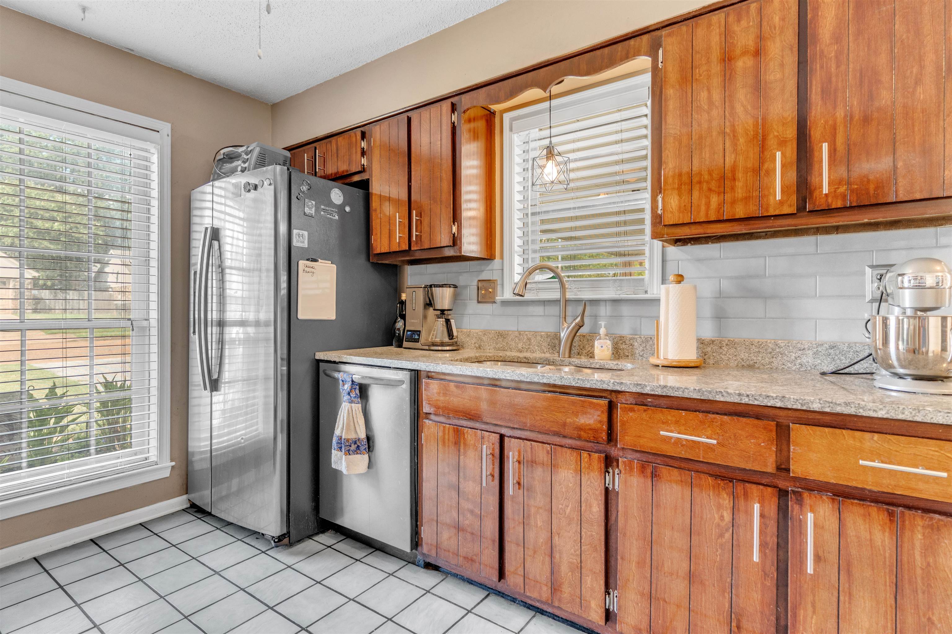 6371 Briergate Dr Property Photo 8
