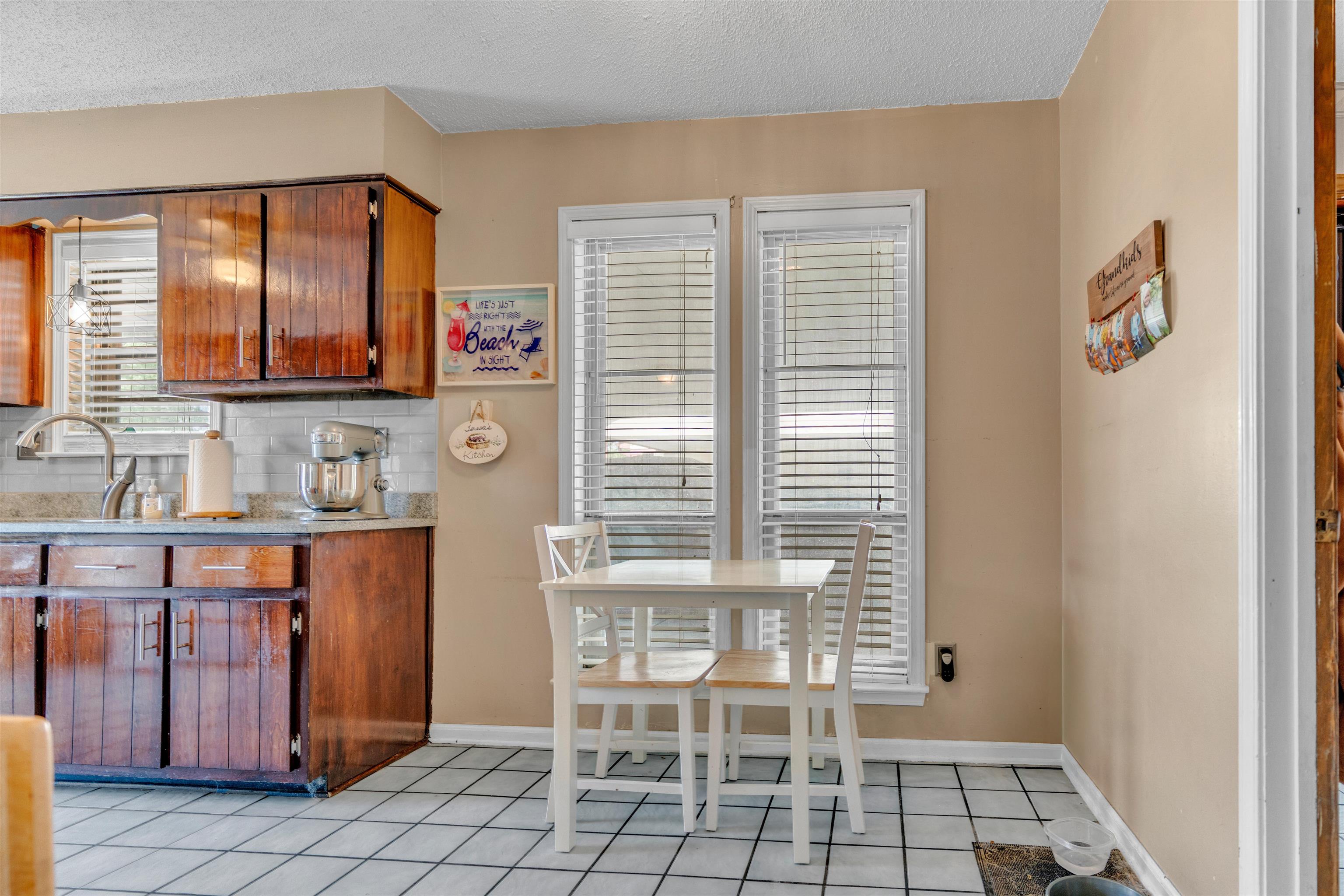 6371 Briergate Dr Property Photo 10