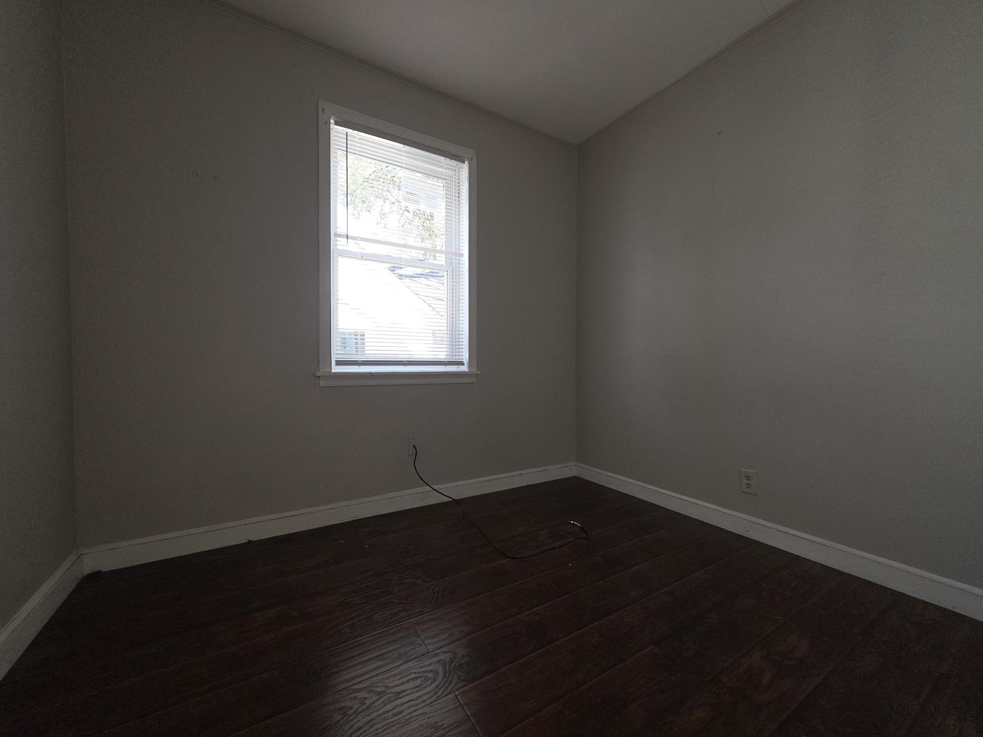 3484 Vernon Ave Property Photo 10