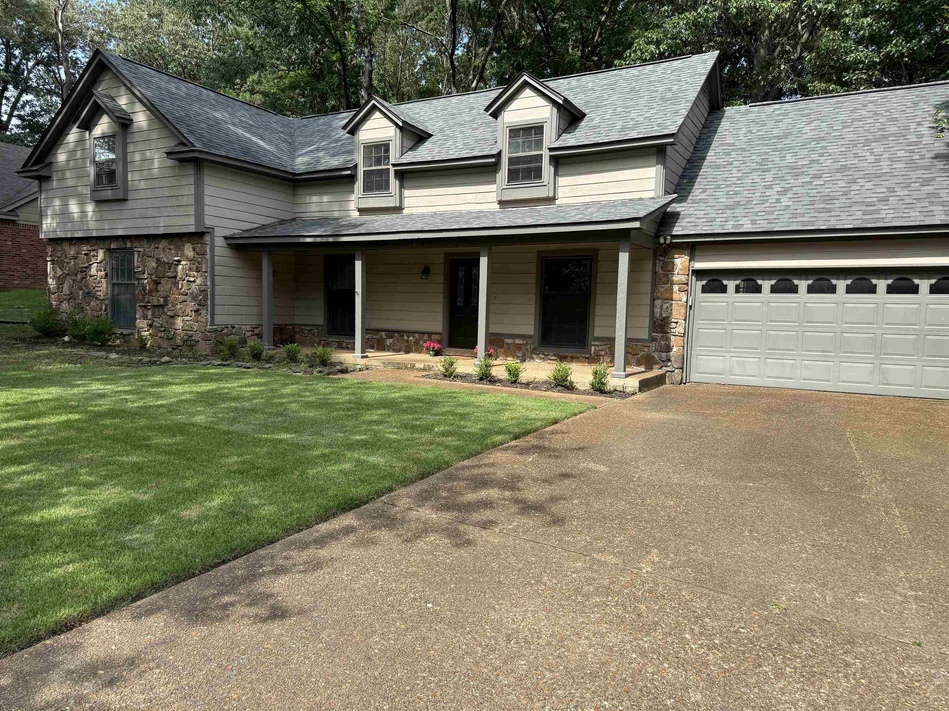 2864 CROOKED OAK DR Property Photo 1