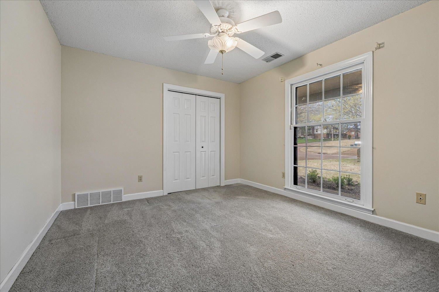 2864 Crooked Oak Dr Property Photo 16