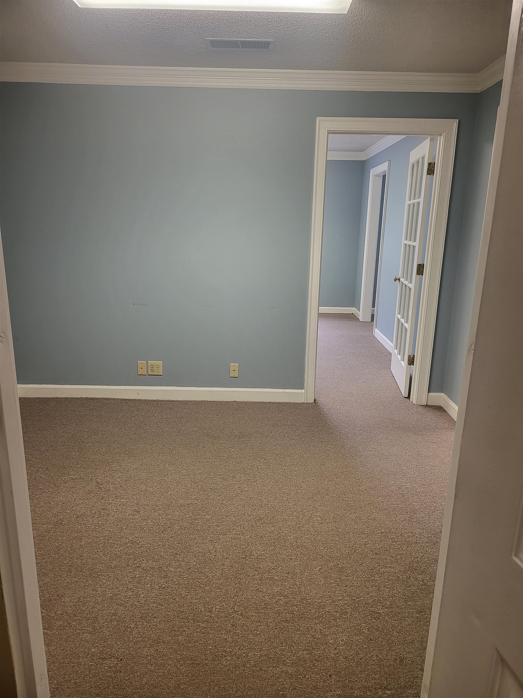 299 S Walnut Bend Rd Suite 203 Property Photo 4
