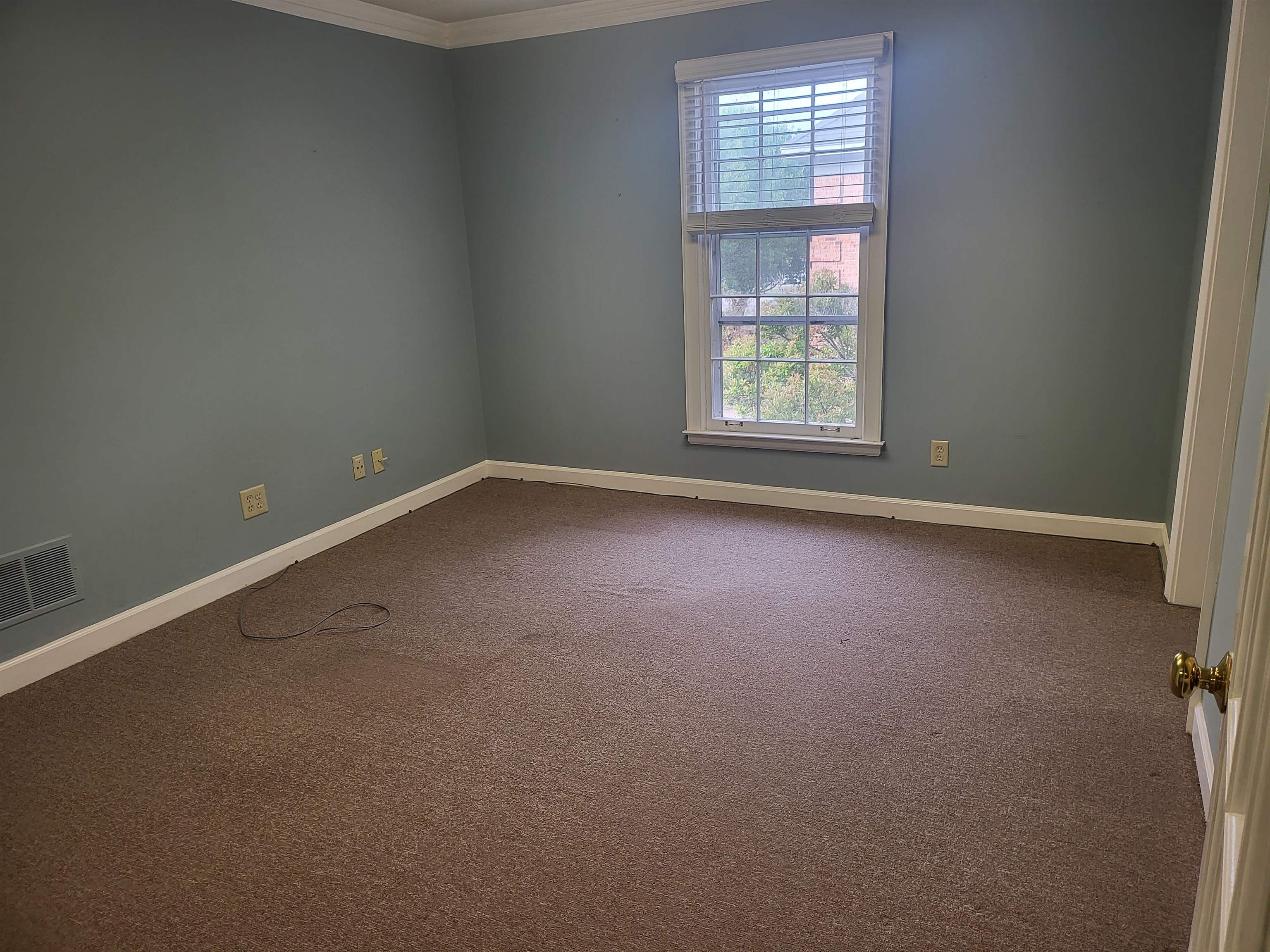 299 S Walnut Bend Rd Suite 203 Property Photo 8