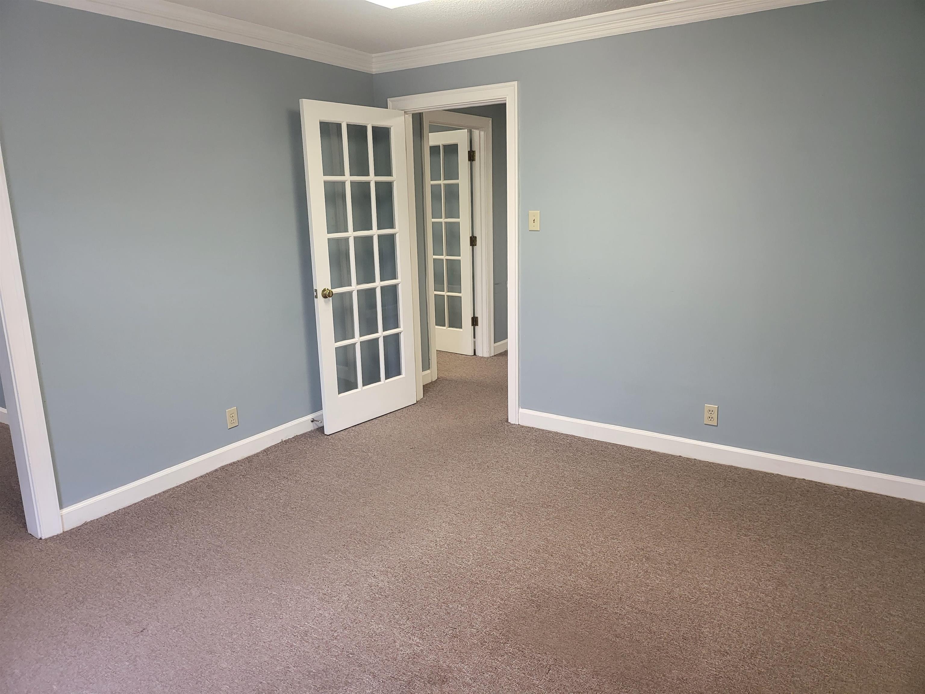 299 S Walnut Bend Rd Suite 203 Property Photo 9