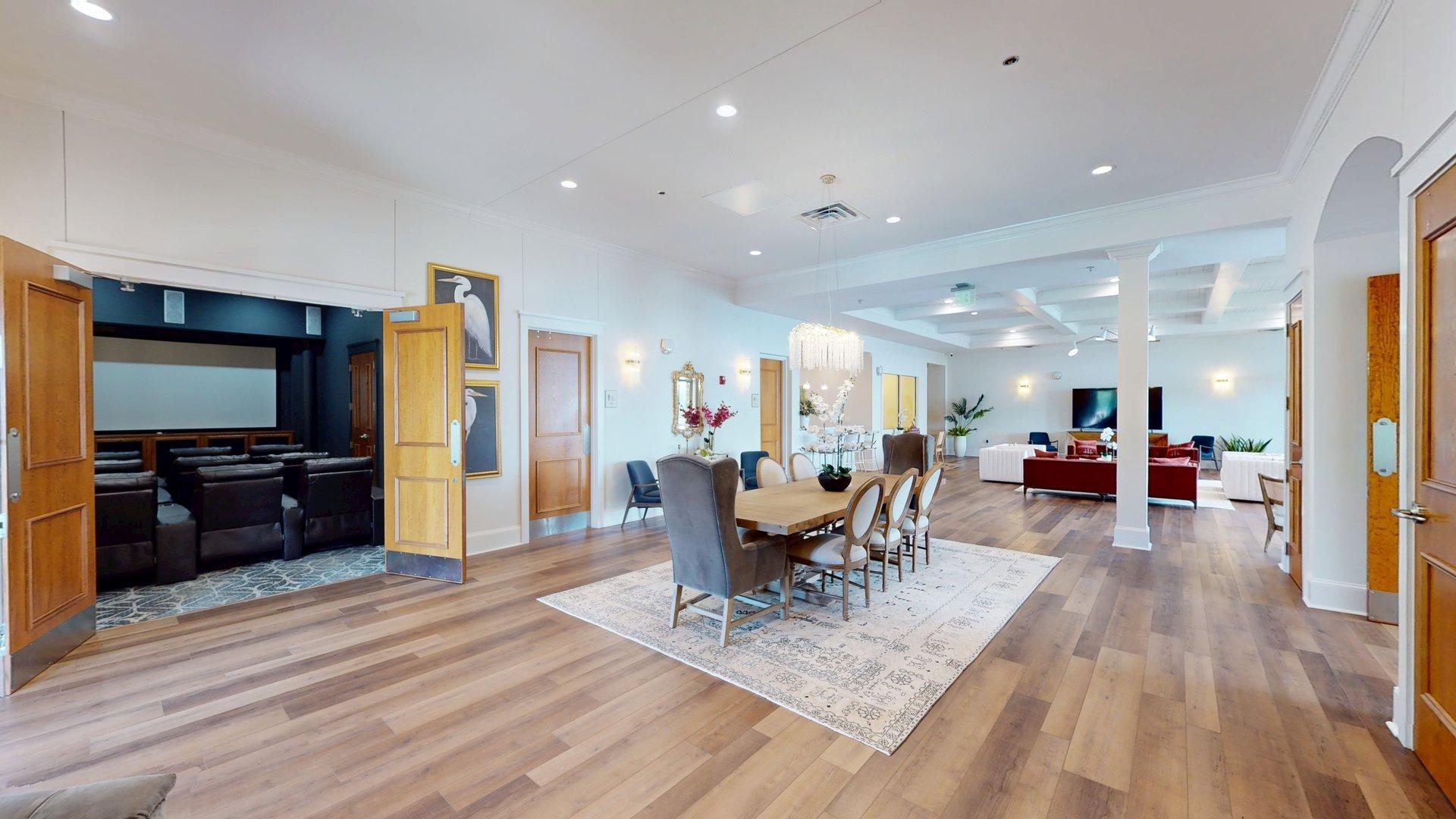 42 Breathtaking Loop Property Photo 22