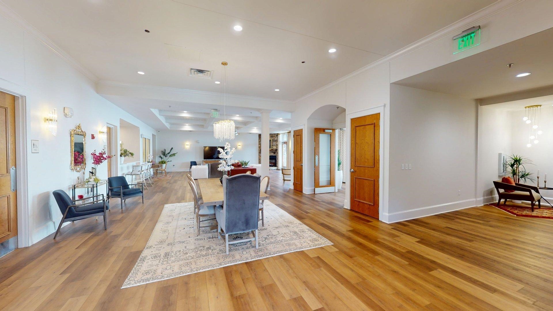 42 Breathtaking Loop Property Photo 24