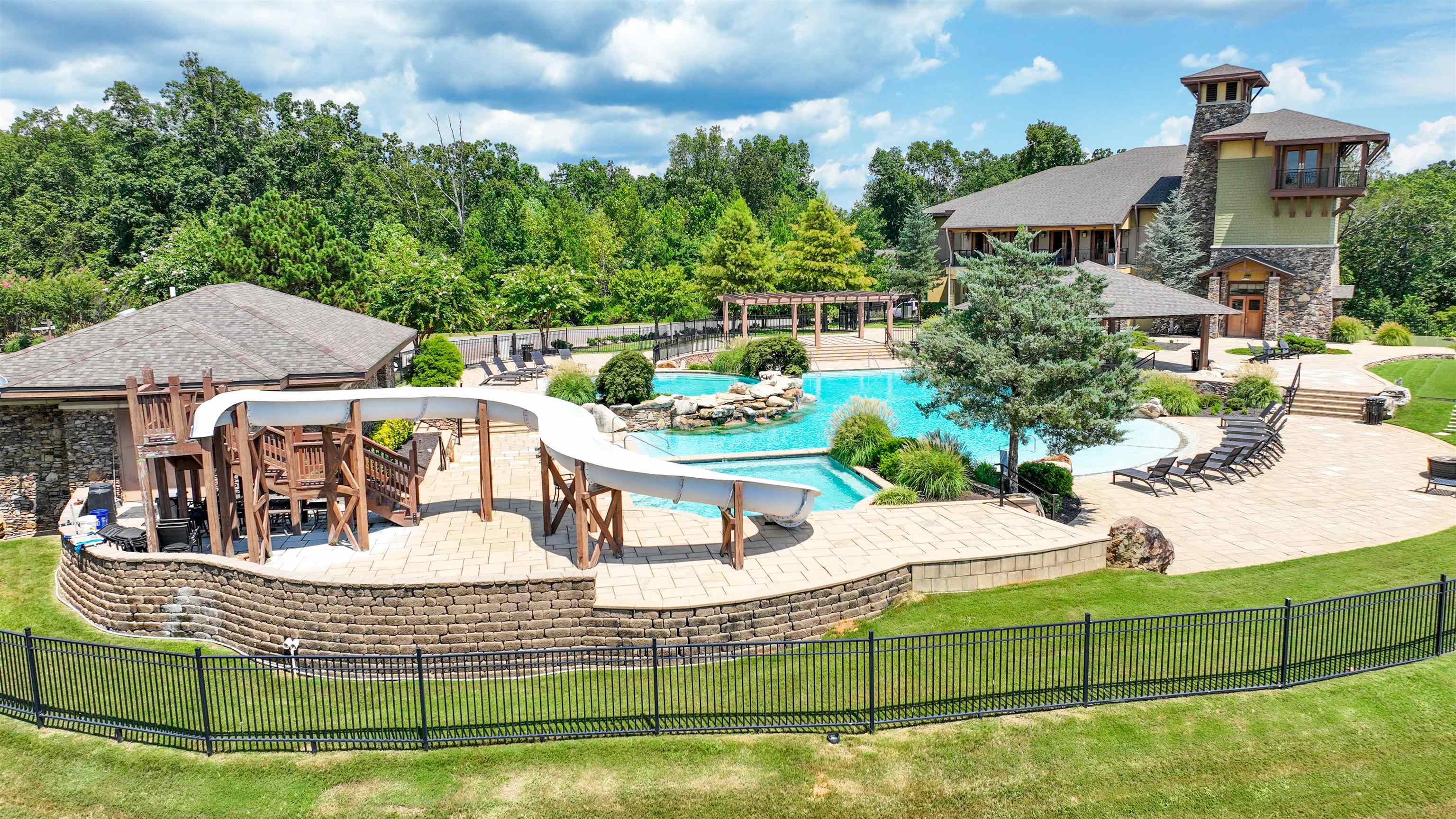42 Breathtaking Loop Property Photo 31