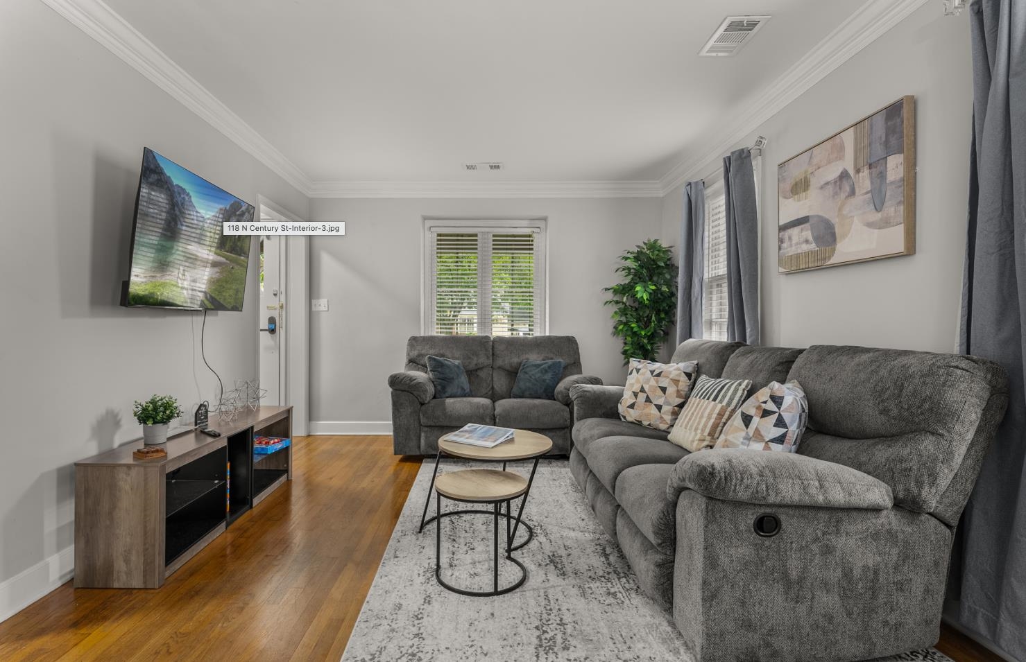 118 N Century St Property Photo 4
