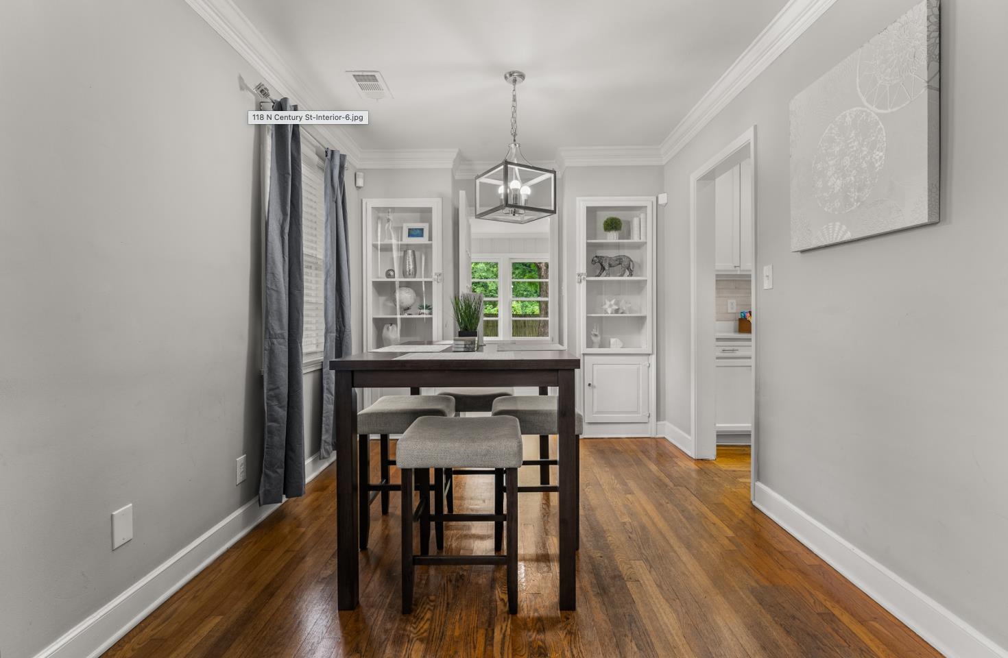 118 N Century St Property Photo 6