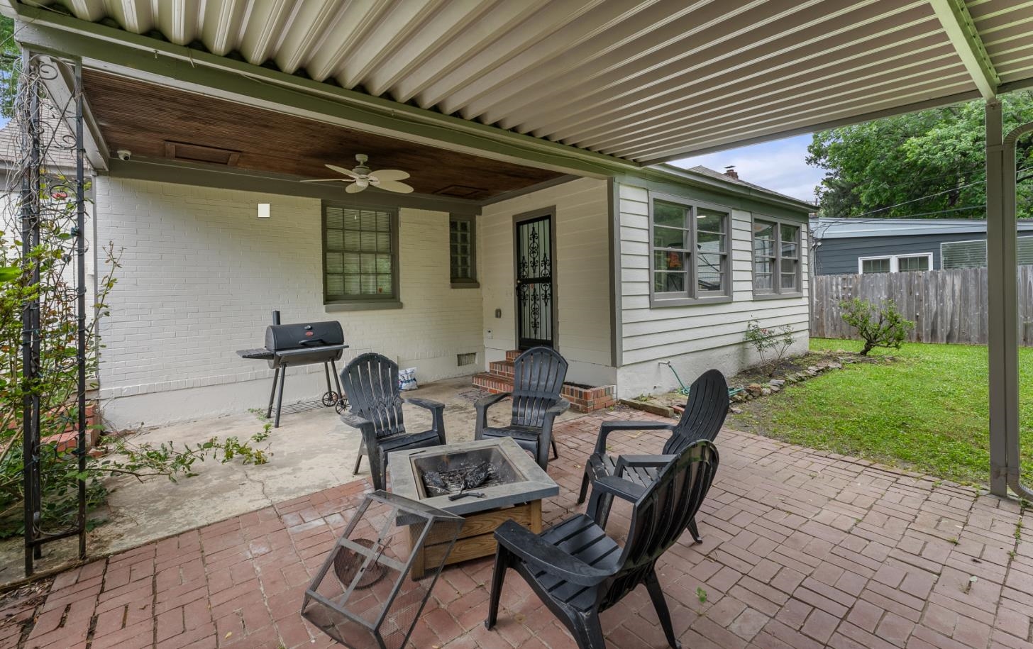 118 N Century St Property Photo 18