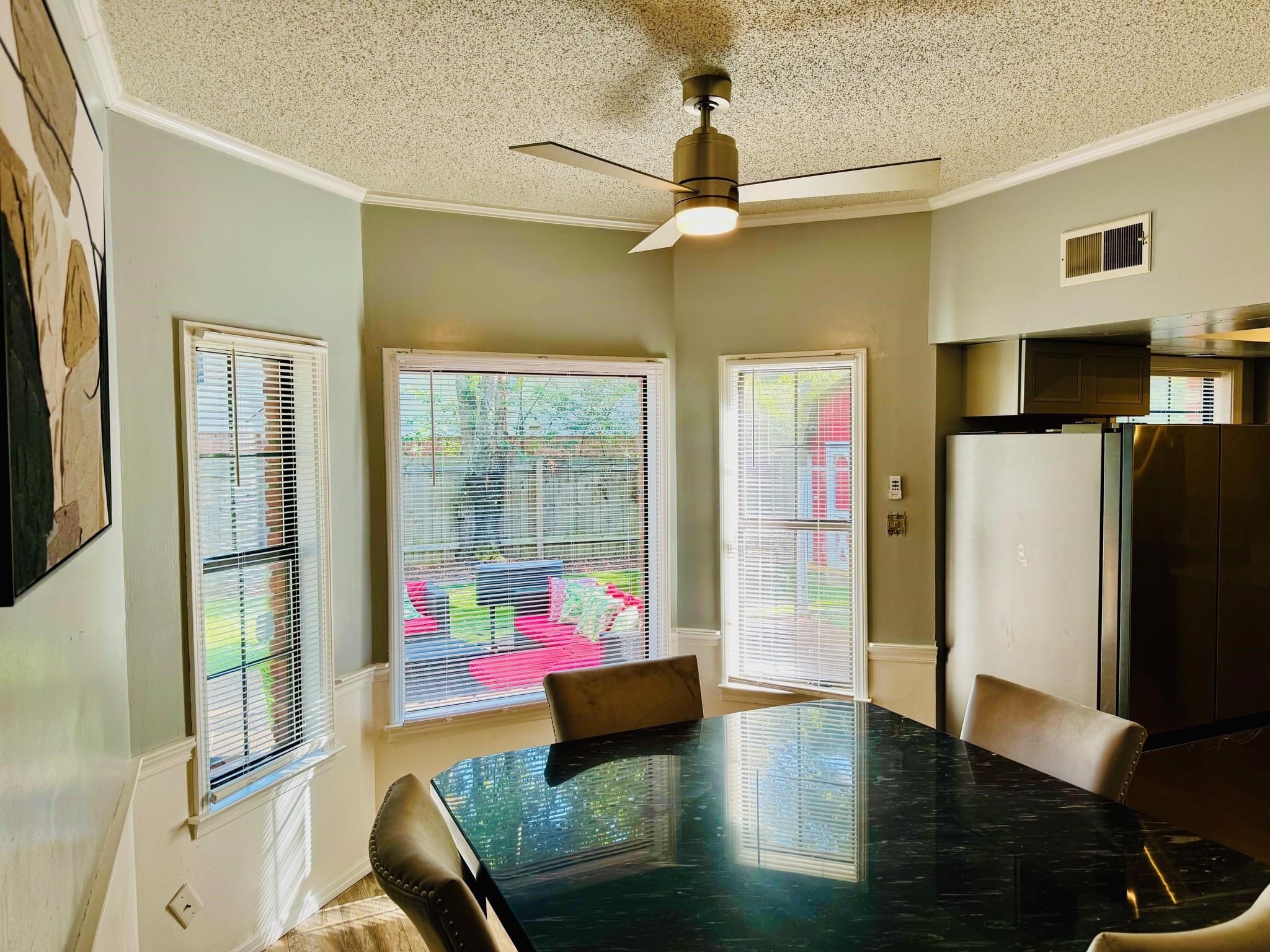 8699 Cherry Spring Dr Property Photo 3