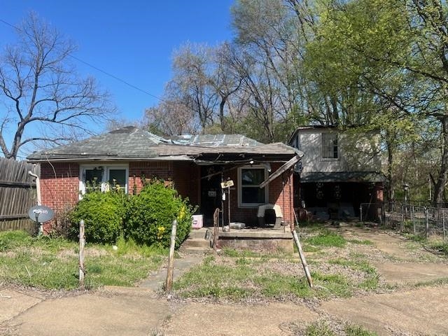 126 LUCY AVE Property Photo 1