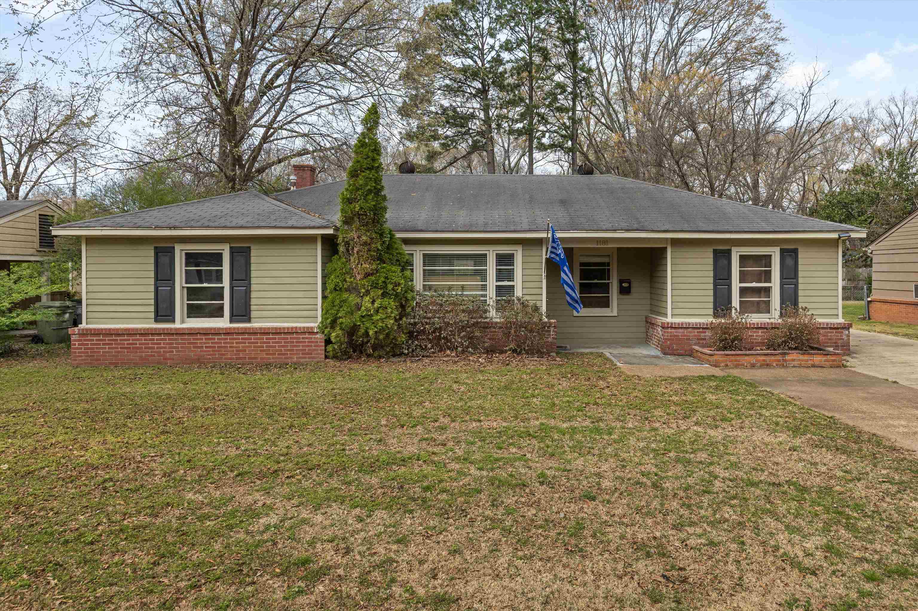 1181 S PERKINS RD Property Photo 1