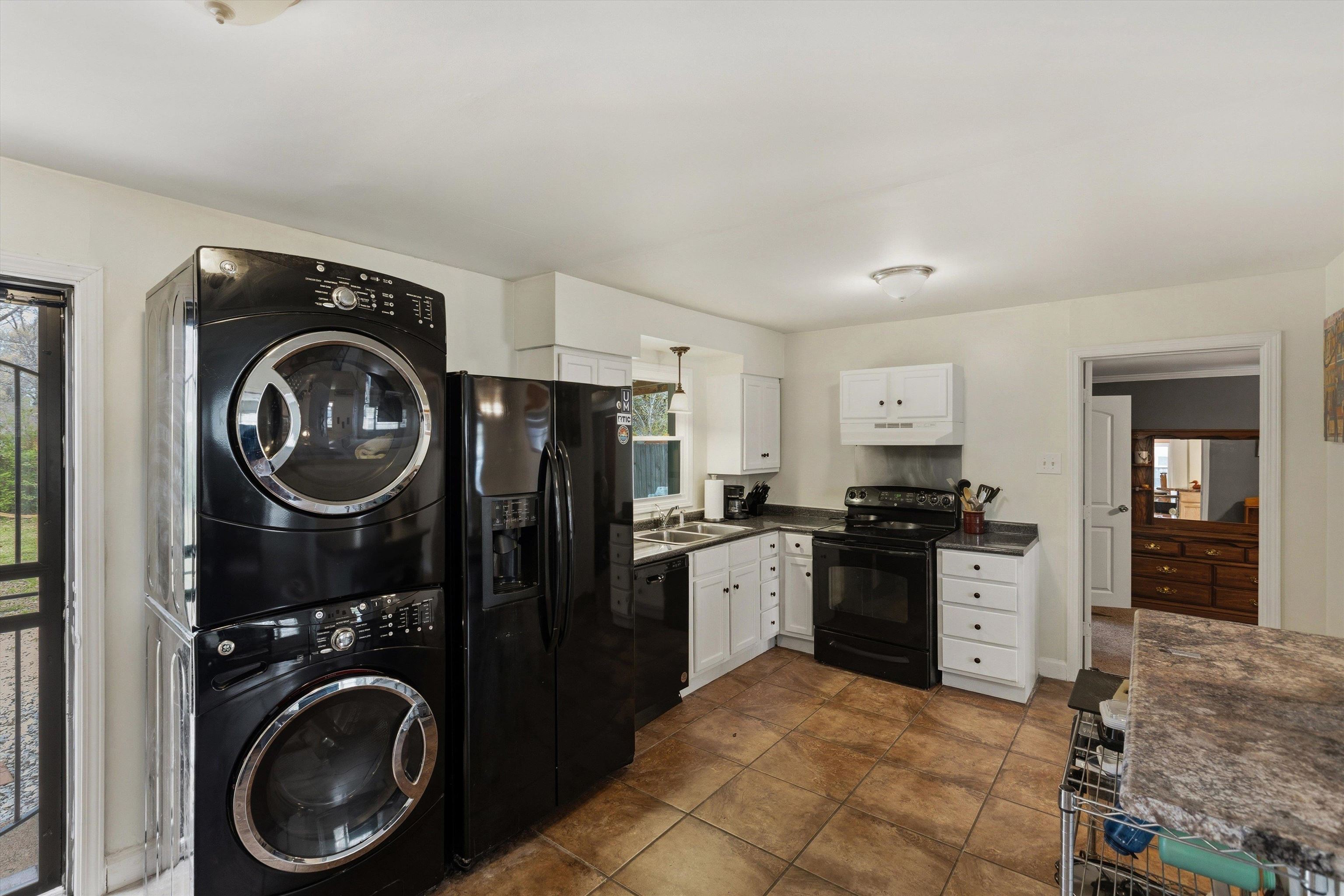 1181 S Perkins Rd Property Photo 9