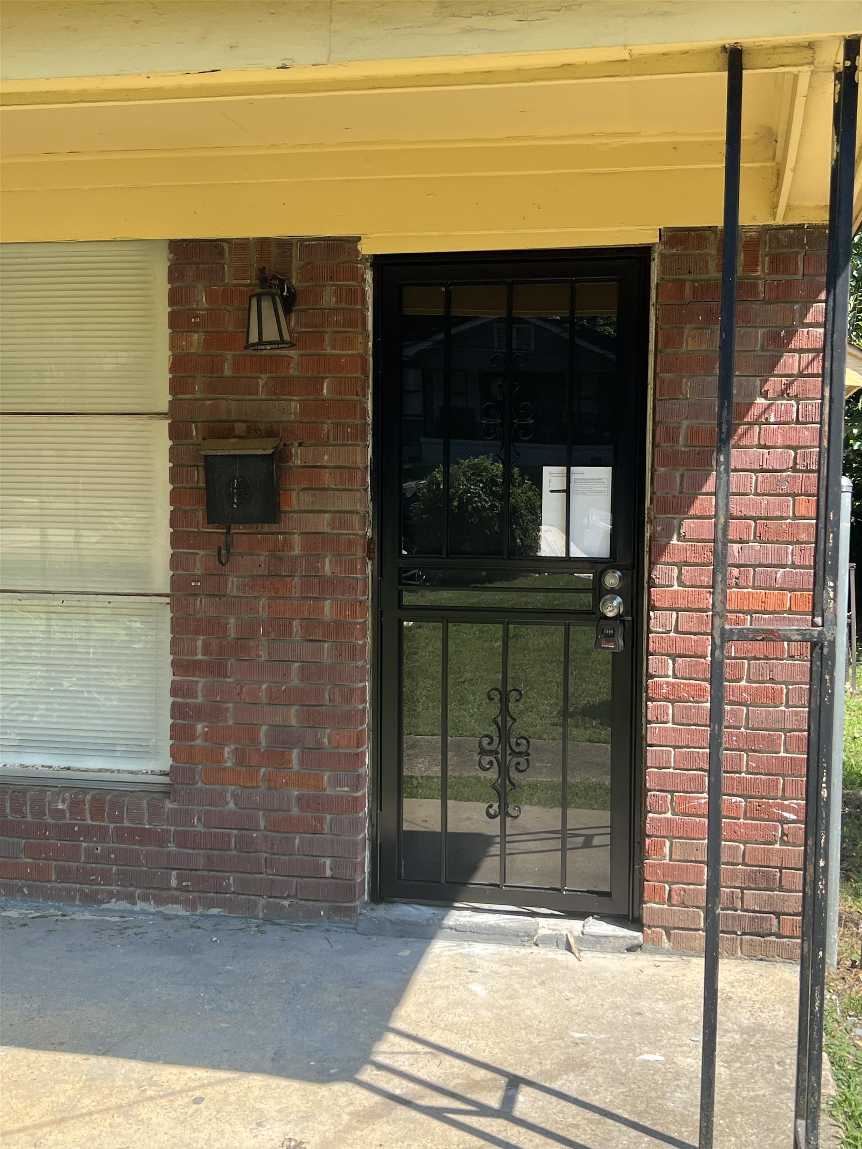 3176 Yale Ave Property Photo 10