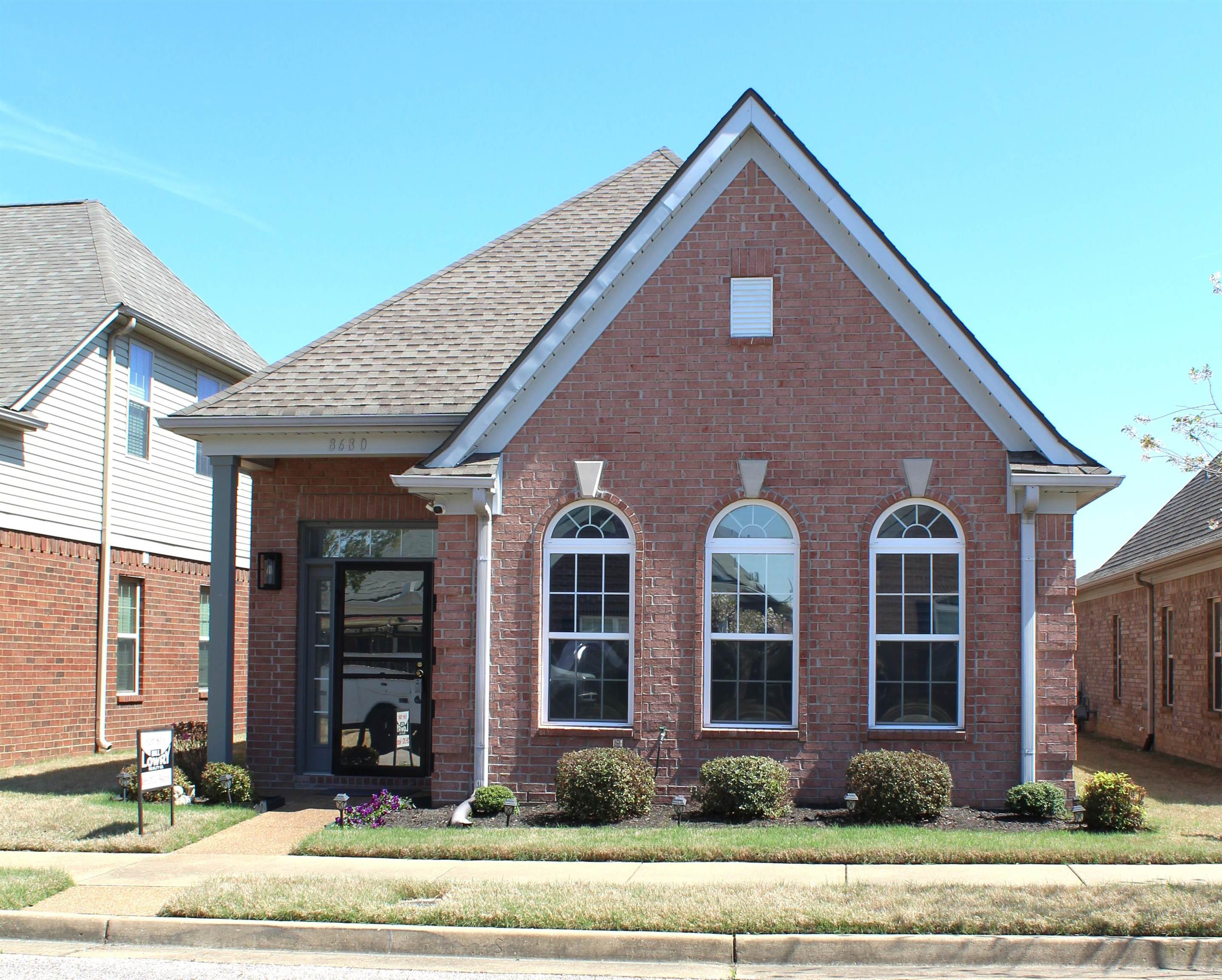 8680 WATERCREST DR Property Photo 1