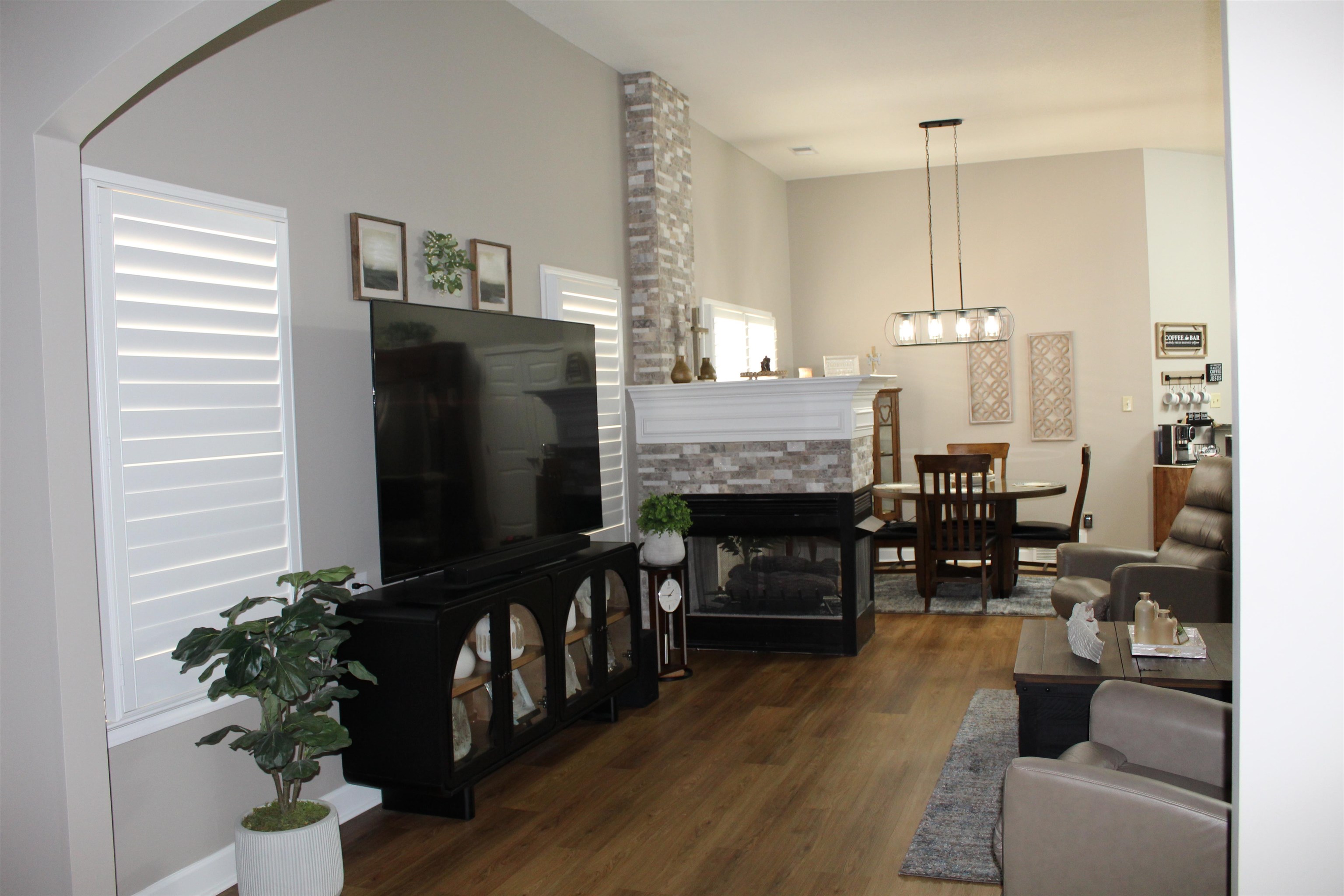 8680 Watercrest Dr Property Photo 4