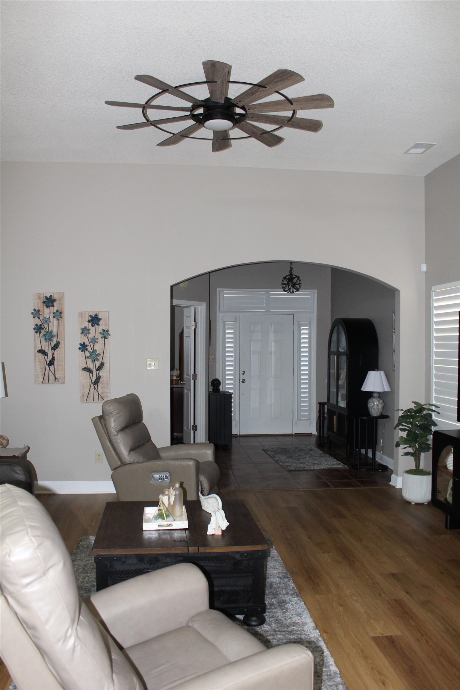 8680 Watercrest Dr Property Photo 5