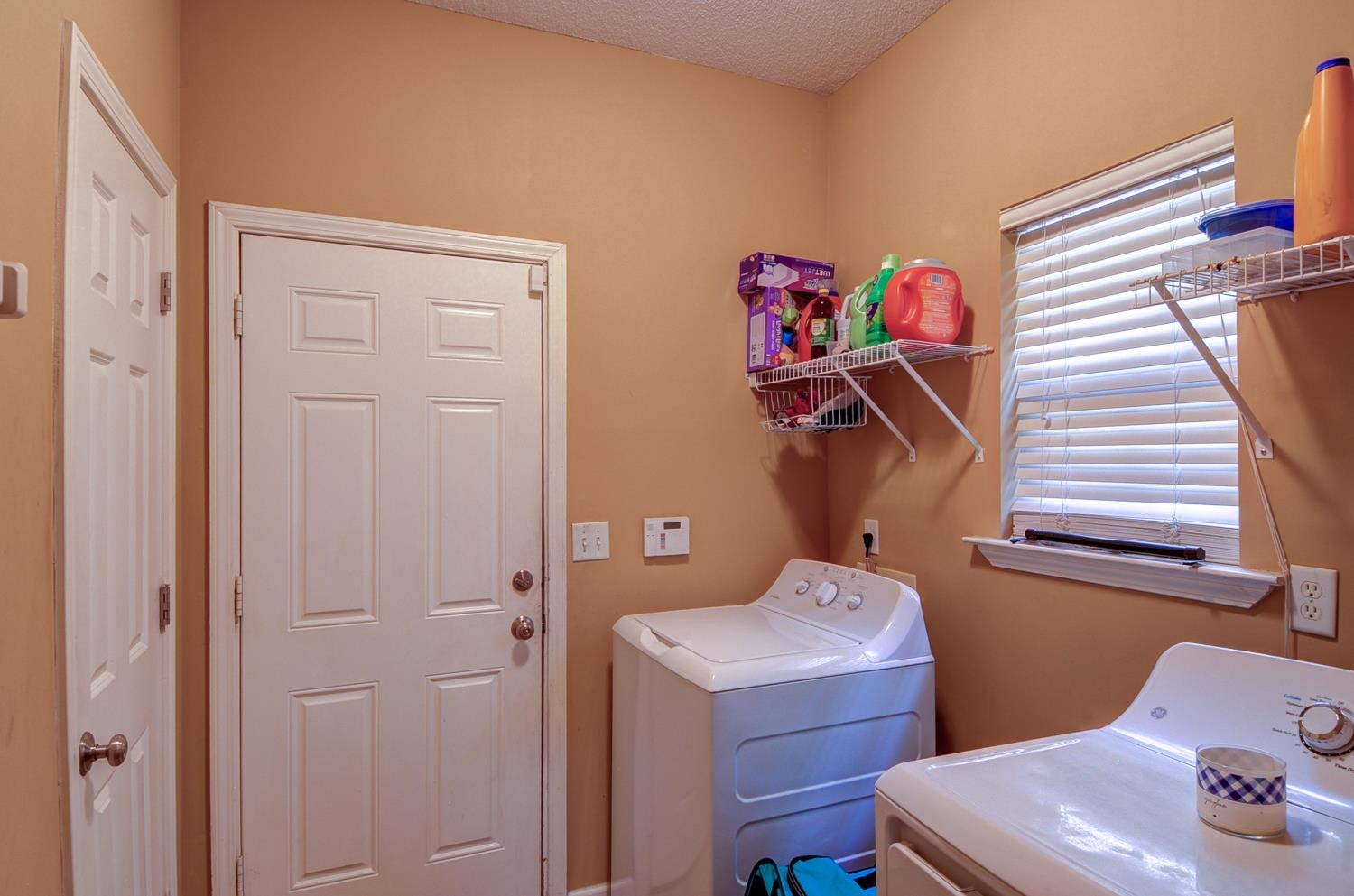 7656 Glen Laurel Way Property Photo 19