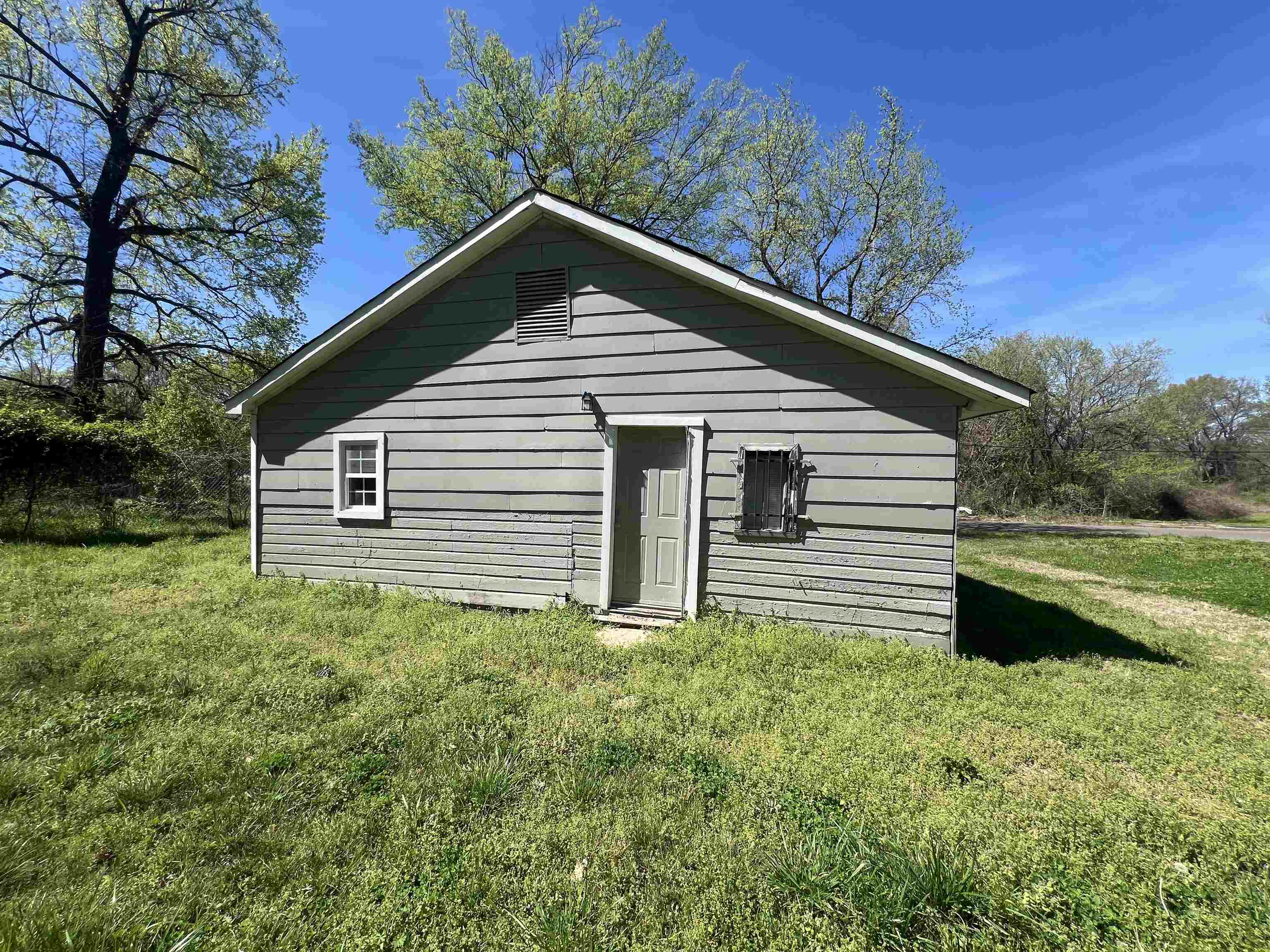 3044 Green Rd Property Photo 12