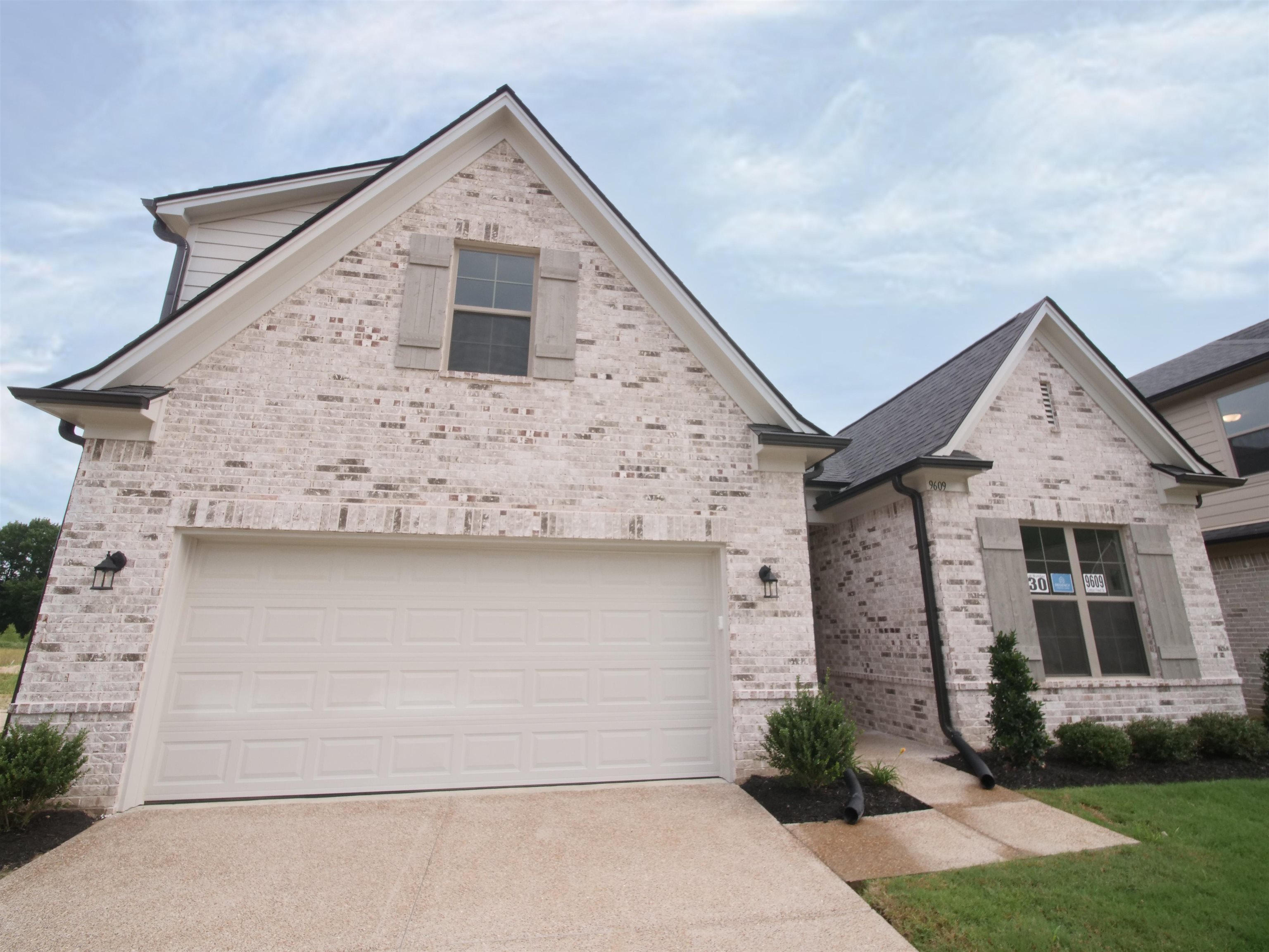 9609 Cotton Feed St Property Photo 2