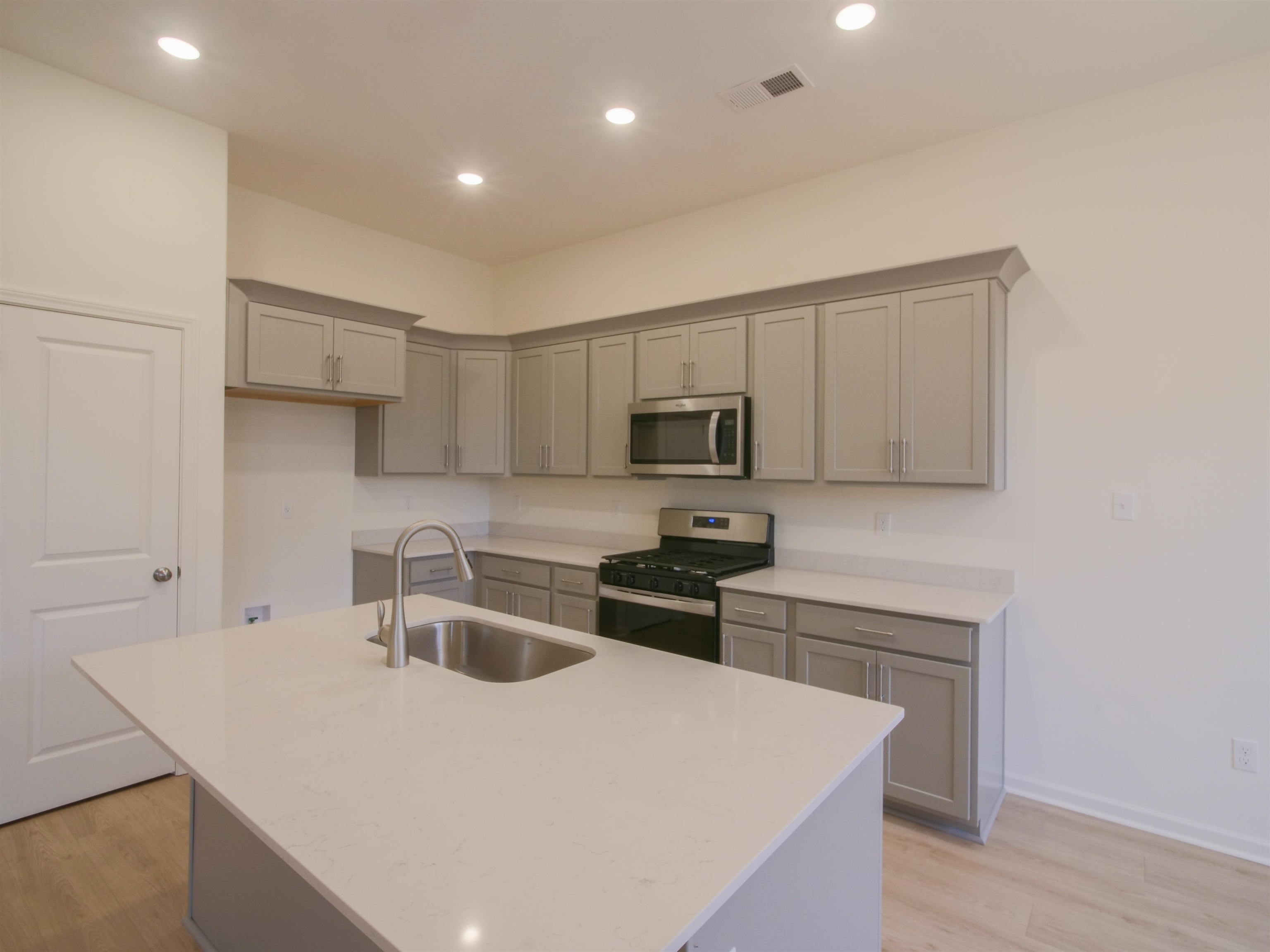 9609 Cotton Feed St Property Photo 5
