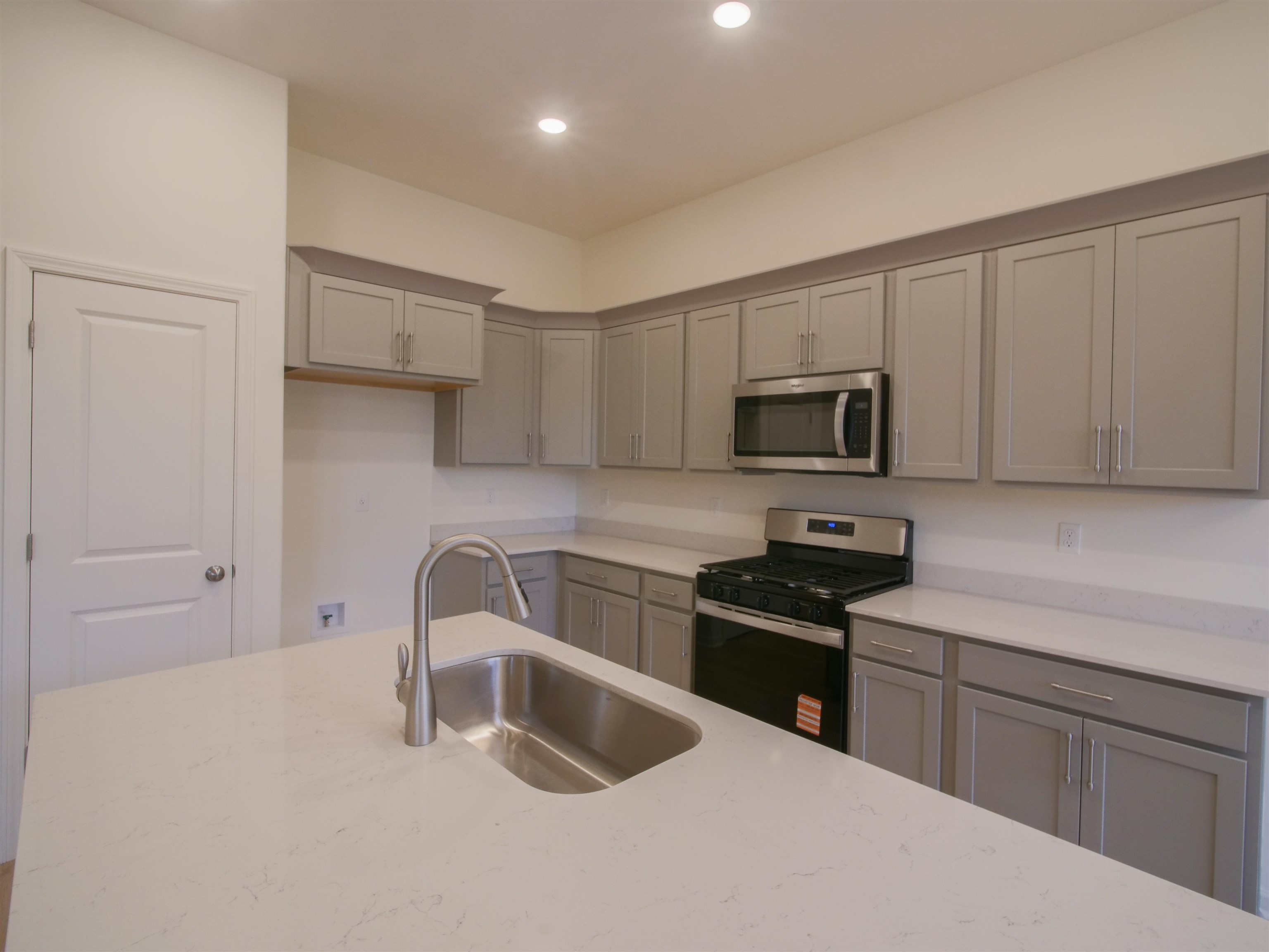 9609 Cotton Feed St Property Photo 6