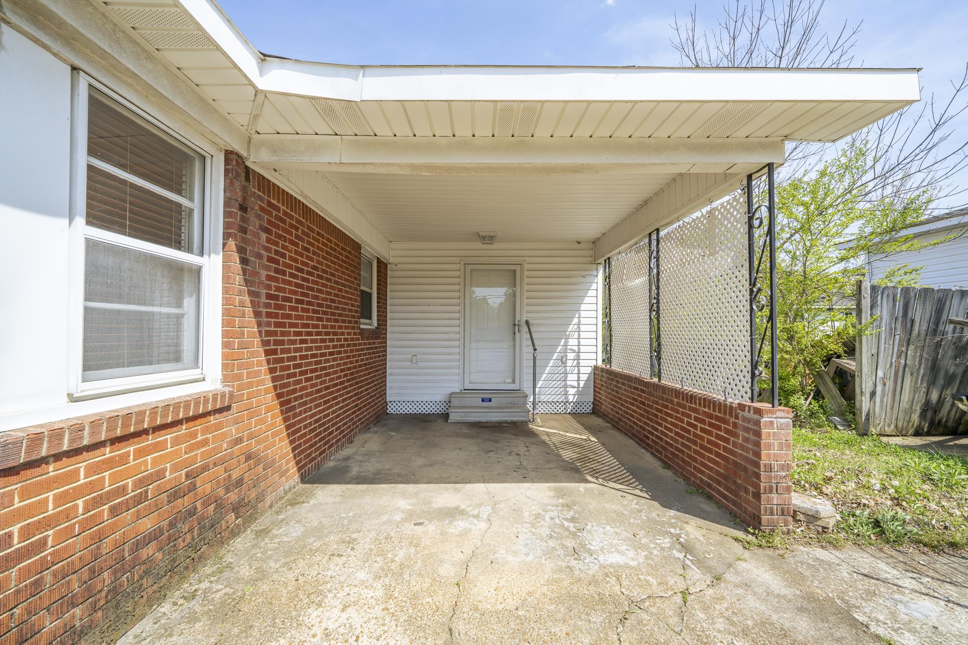 175 Florence Rd Property Photo 6