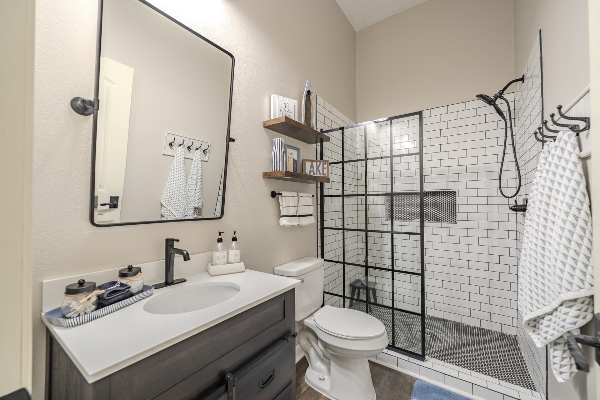 400 Anchor Pt Property Photo 21