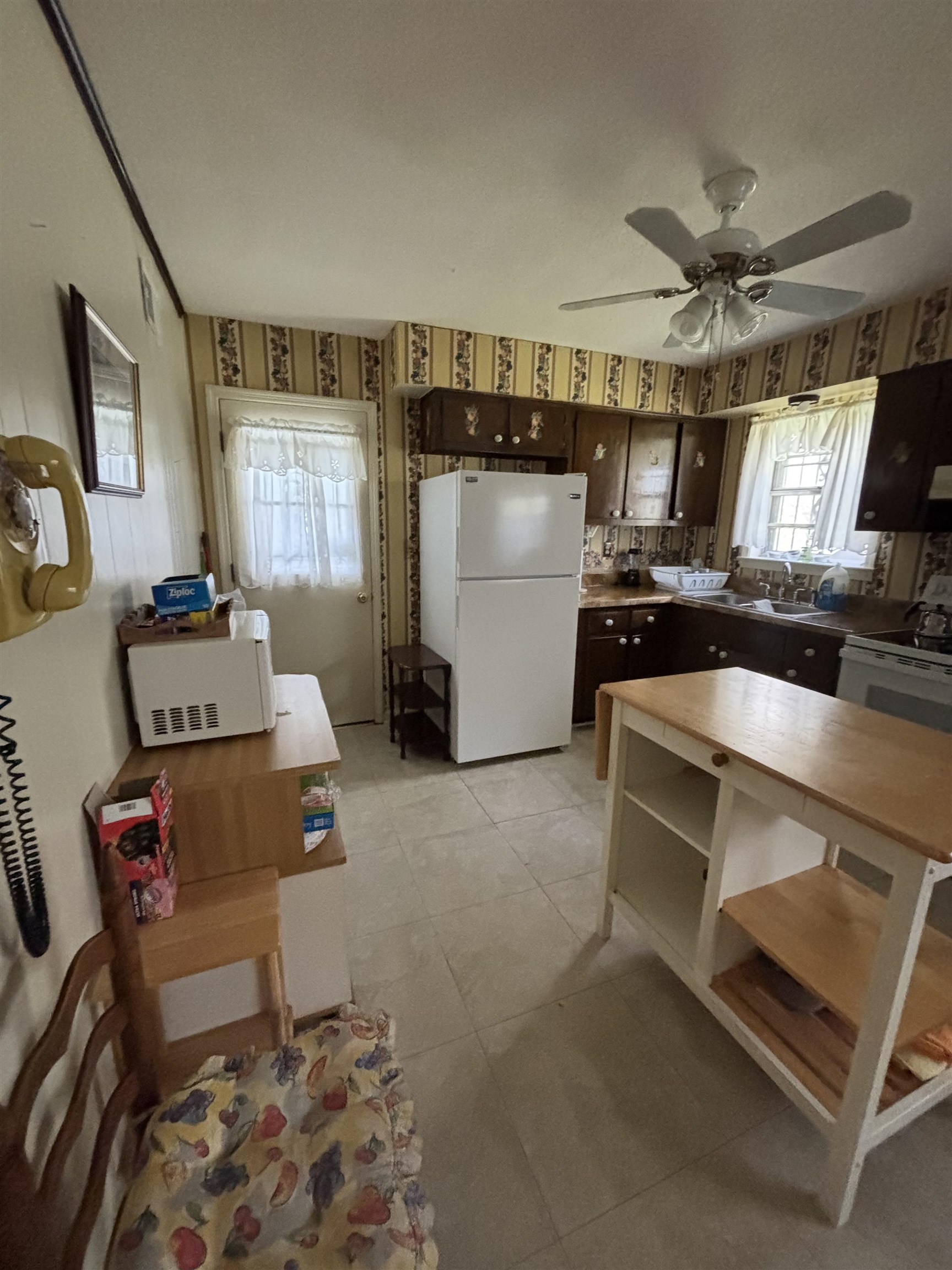1088 Western Park Dr Property Photo 5