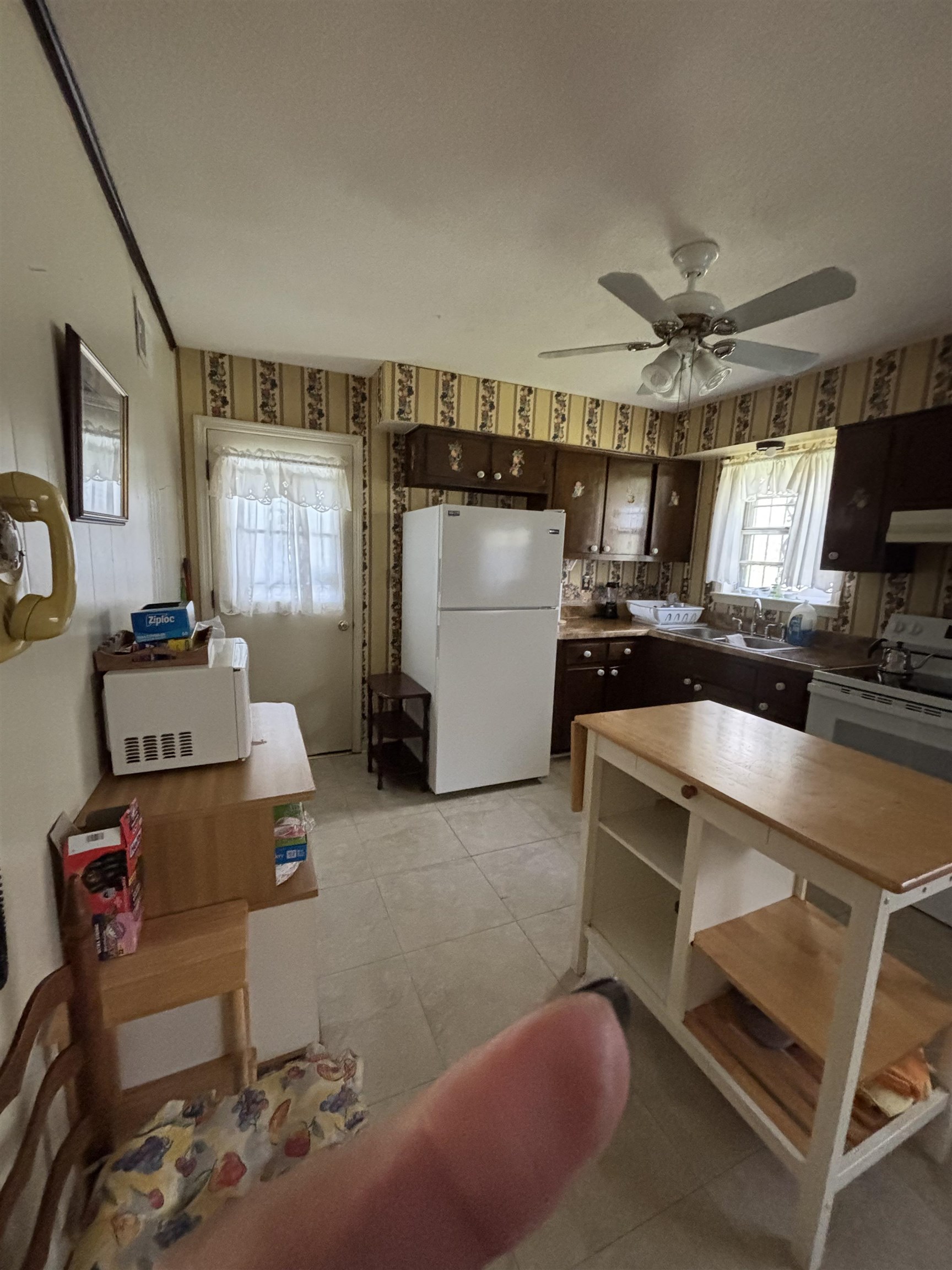 1088 Western Park Dr Property Photo 6