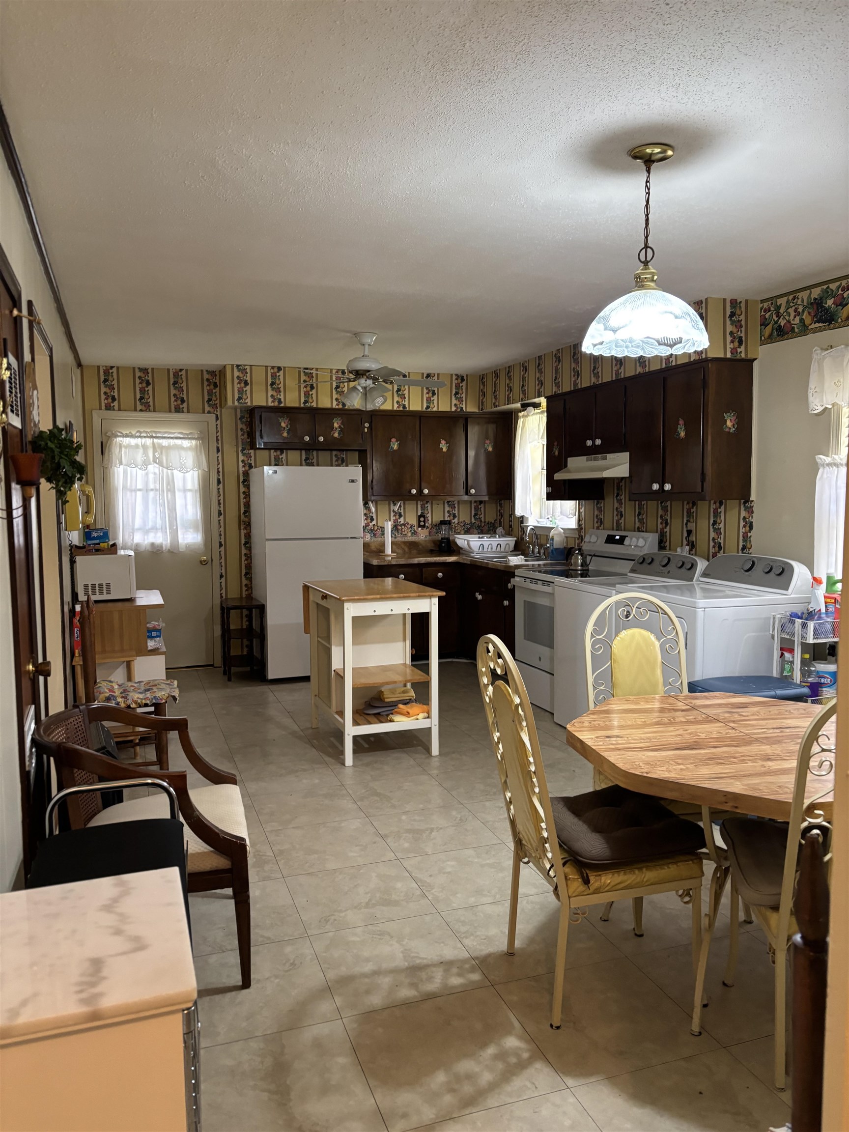 1088 Western Park Dr Property Photo 9