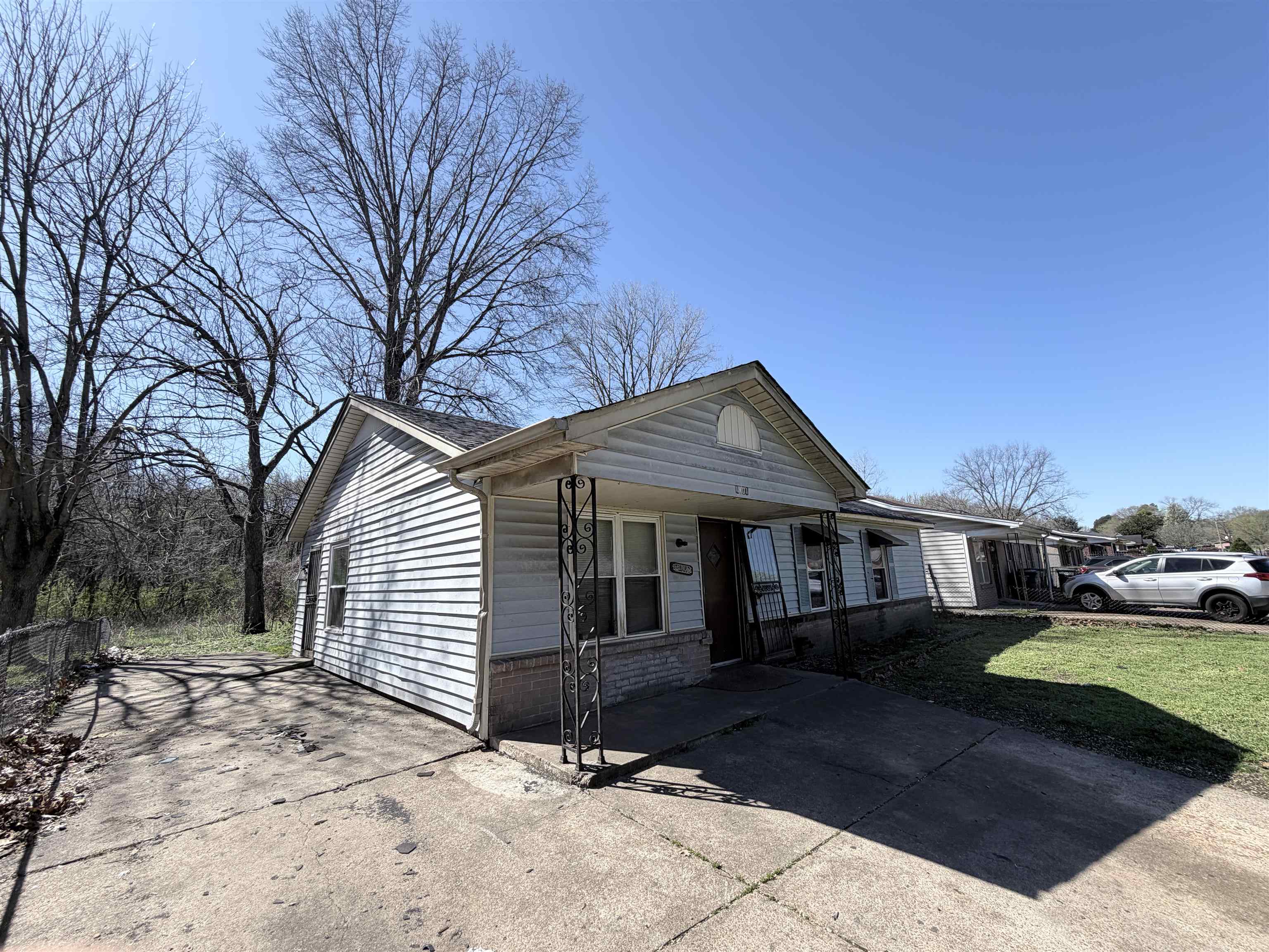 1001 Canary Ln Property Photo 2