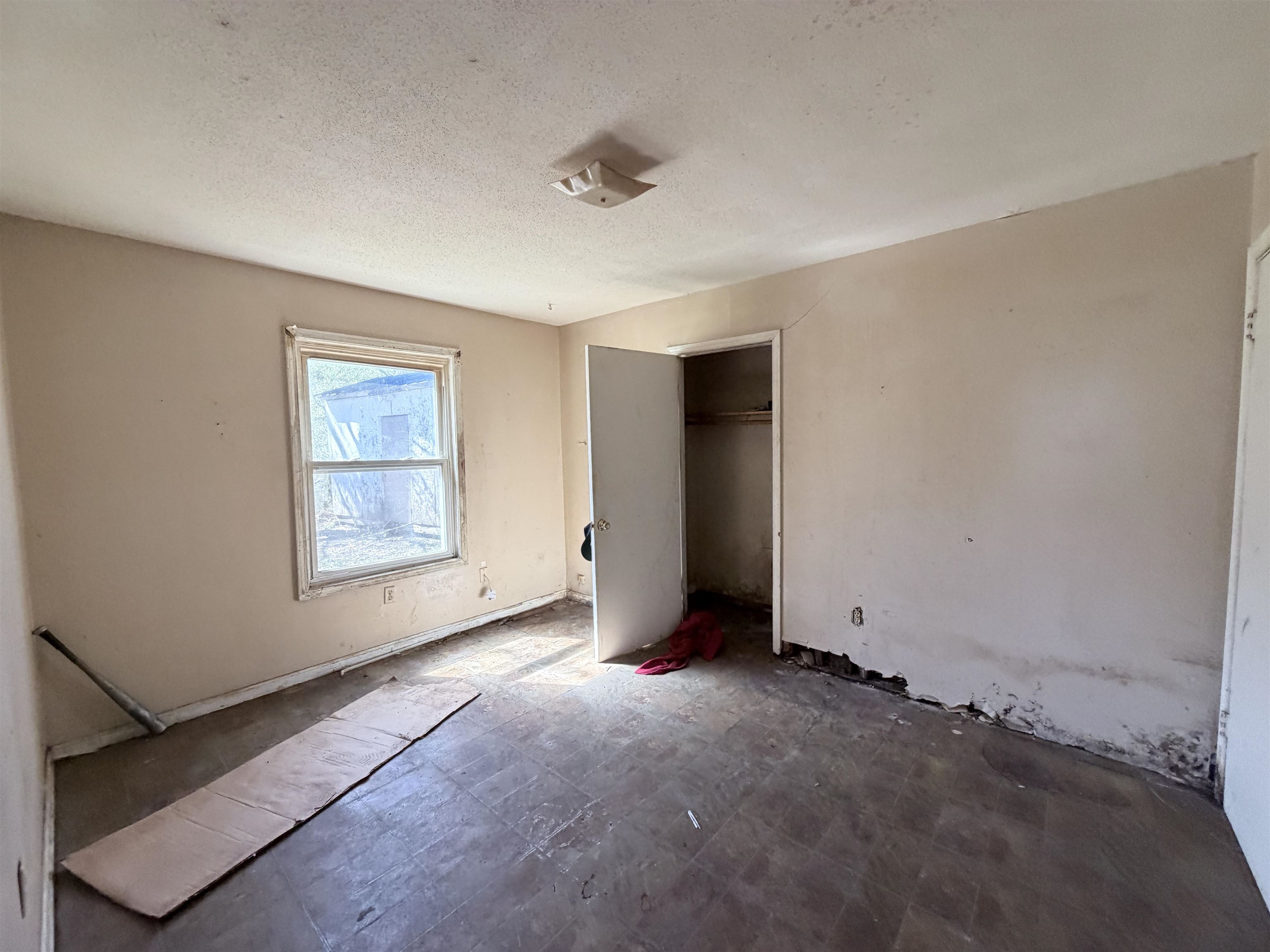 1001 Canary Ln Property Photo 5