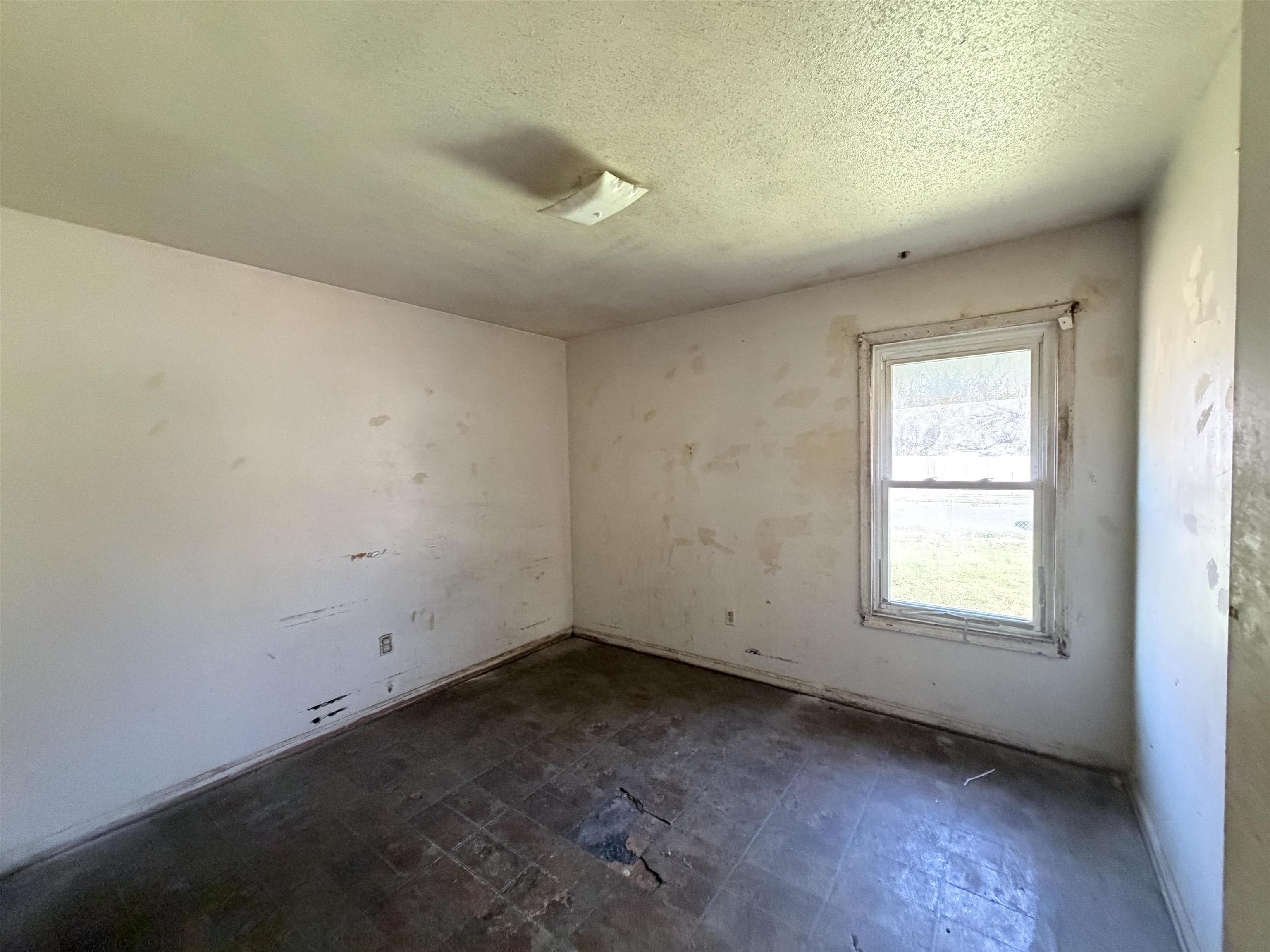 1001 Canary Ln Property Photo 7