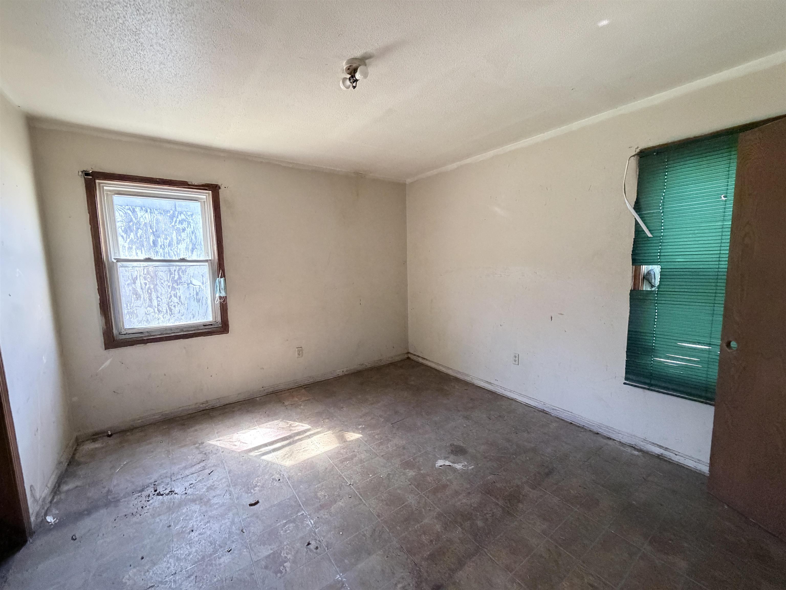 1001 Canary Ln Property Photo 8