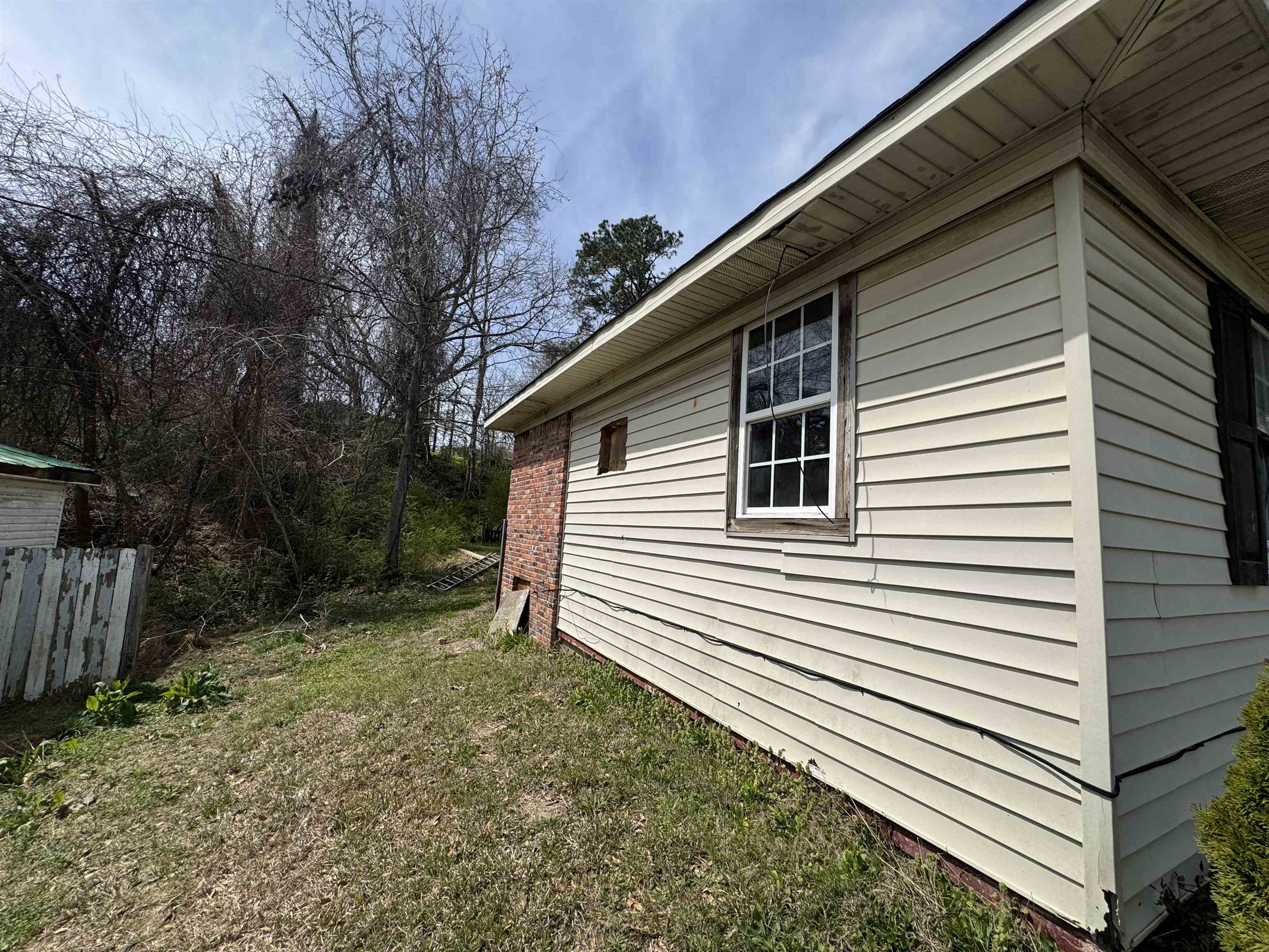 774 Peach St Property Photo 4