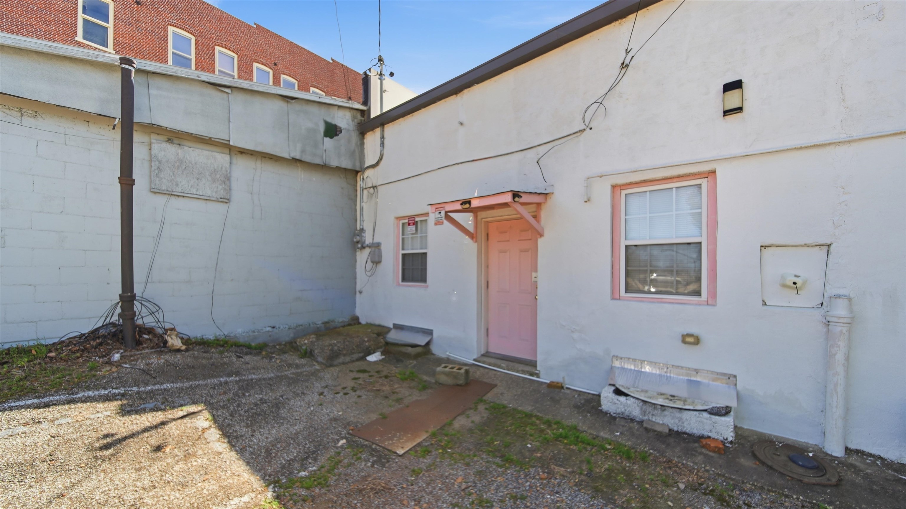 120 Liberty Ave Property Photo 9