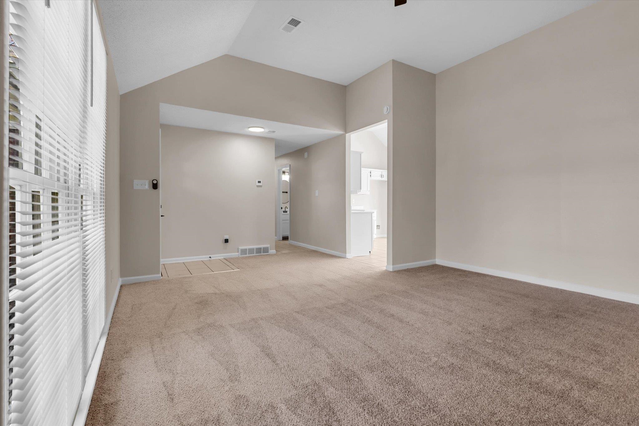 7279 Schilling Cv E Property Photo 4