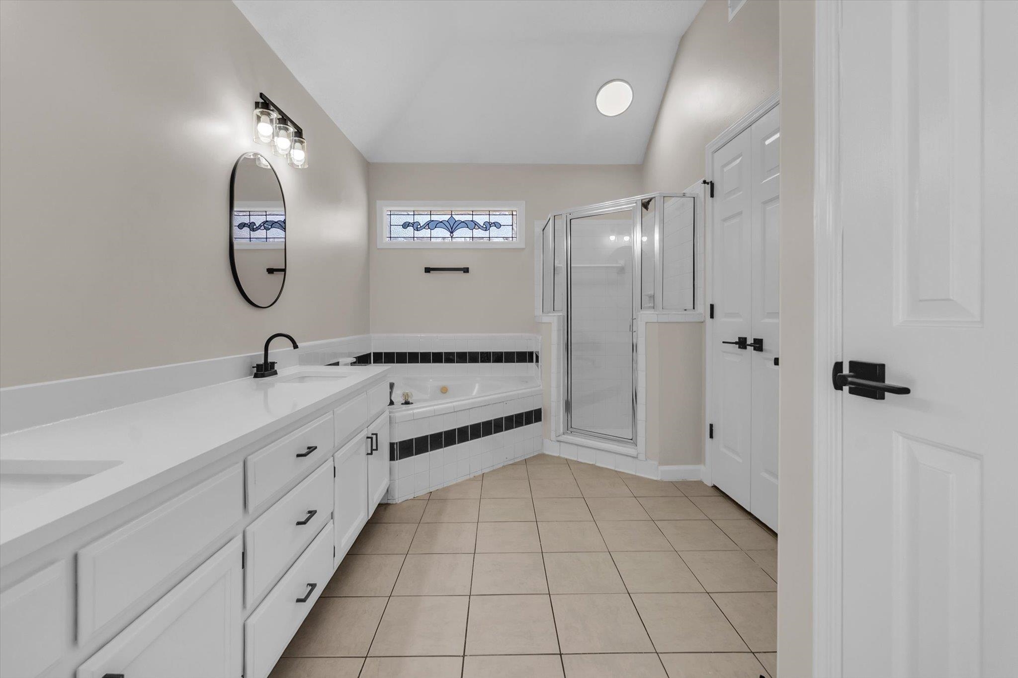 7279 Schilling Cv E Property Photo 12