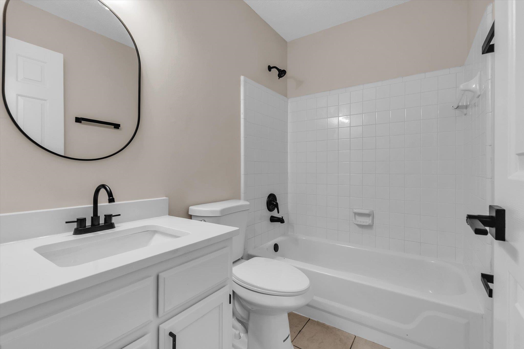 7279 Schilling Cv E Property Photo 16