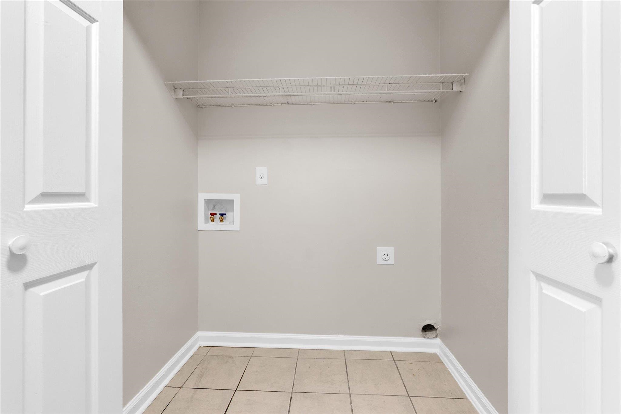 7279 Schilling Cv E Property Photo 19