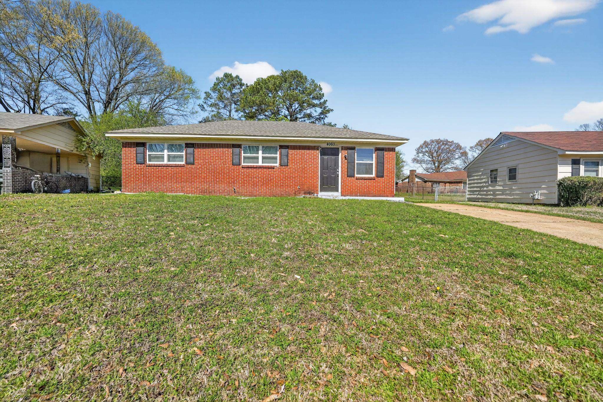 4983 APPLEVILLE RD Property Photo 1