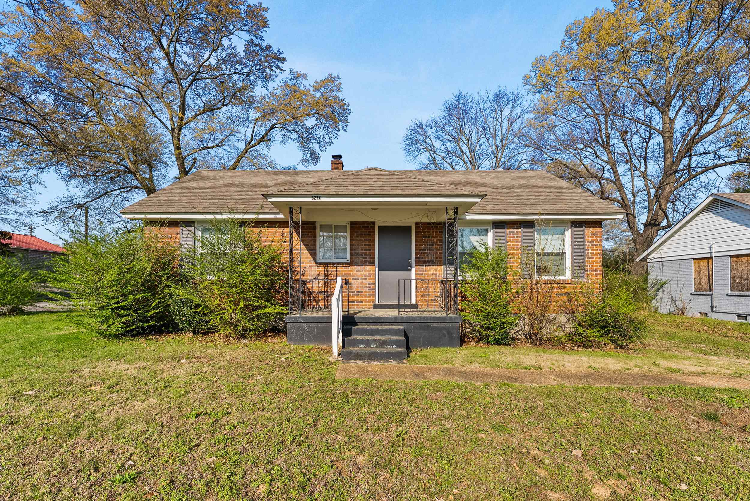 3277 ASHLAND ST Property Photo 1