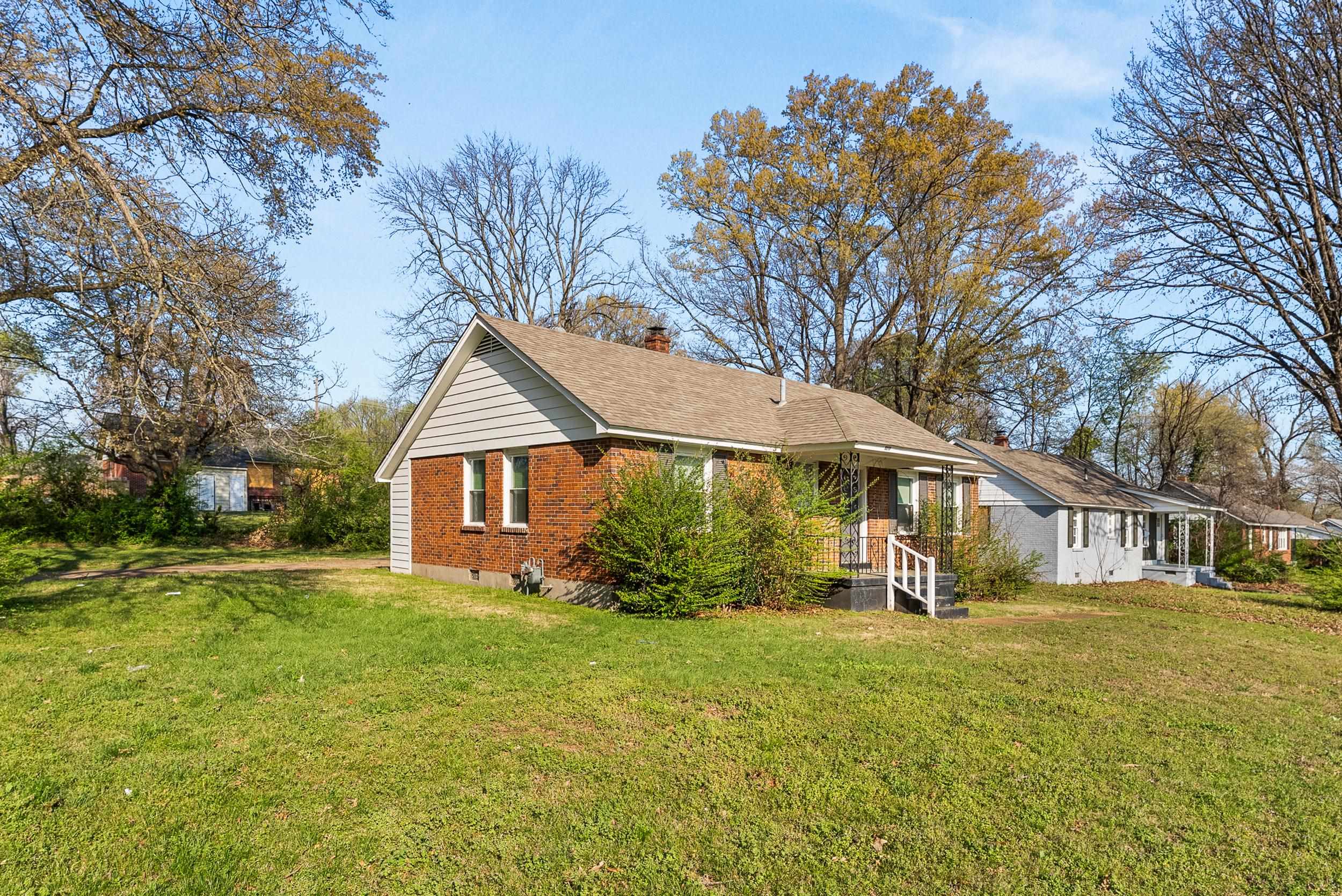 3277 Ashland St Property Photo 2