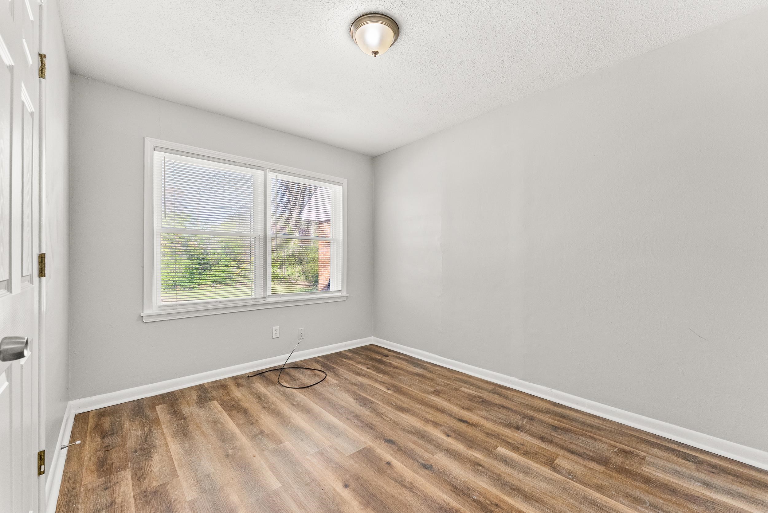 3277 Ashland St Property Photo 14