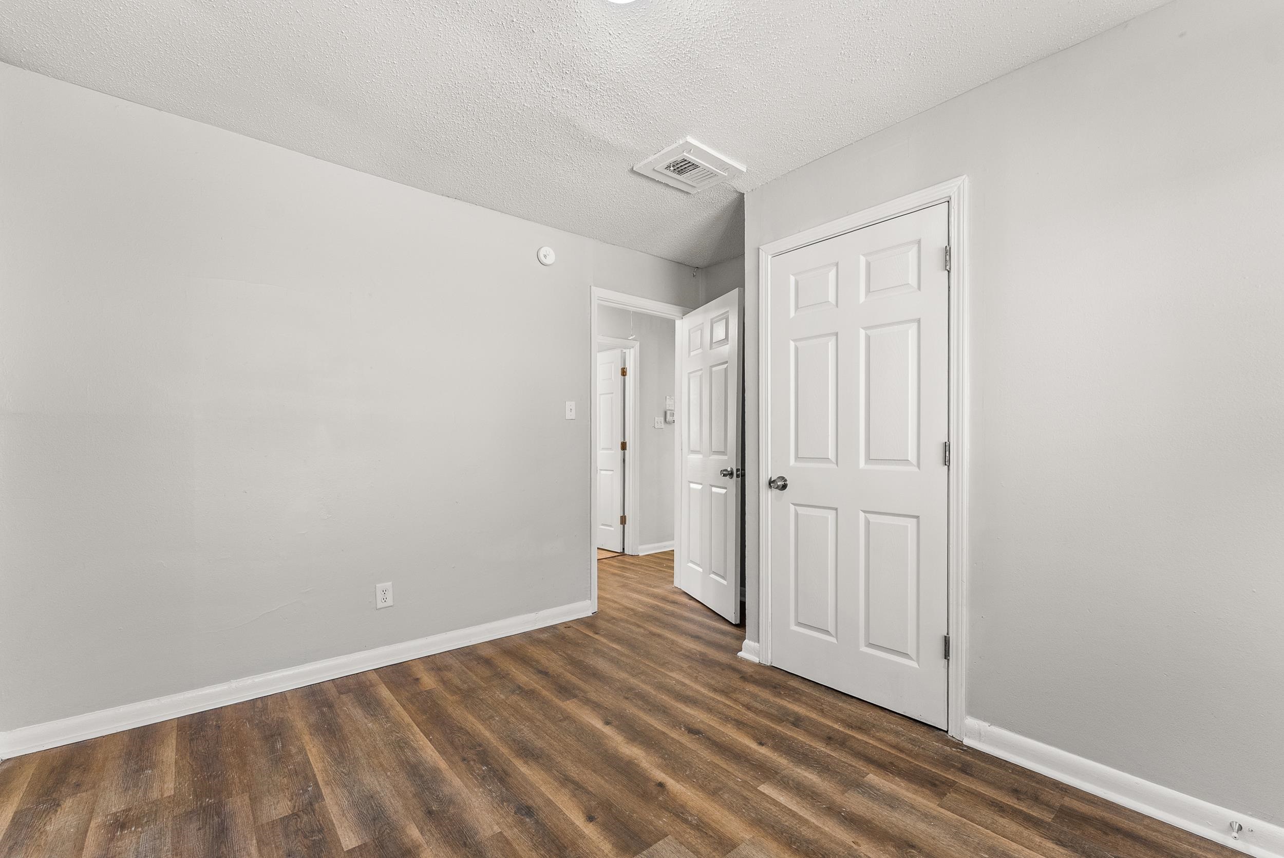3277 Ashland St Property Photo 15