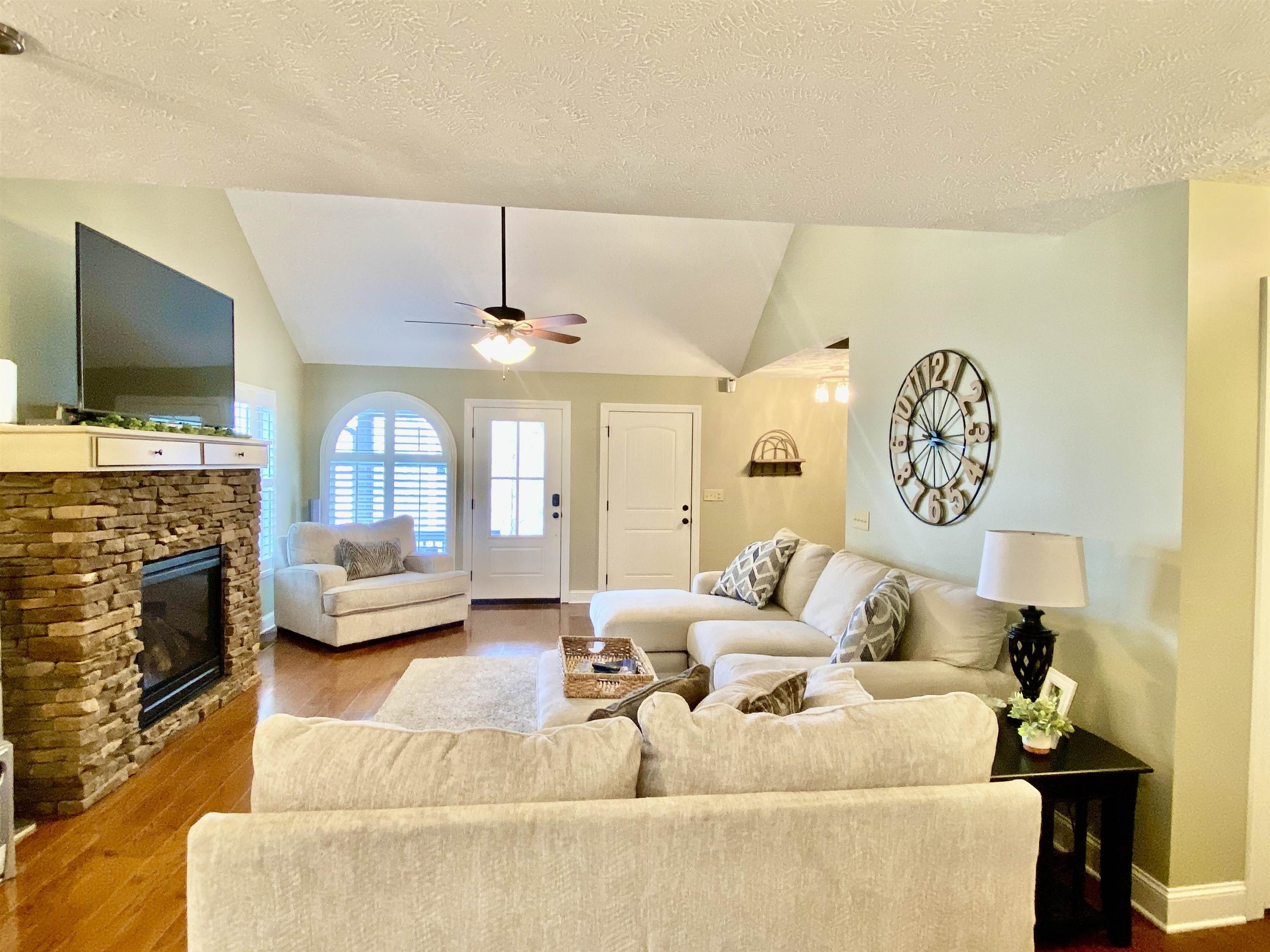 30 Masters Ct Property Photo 5