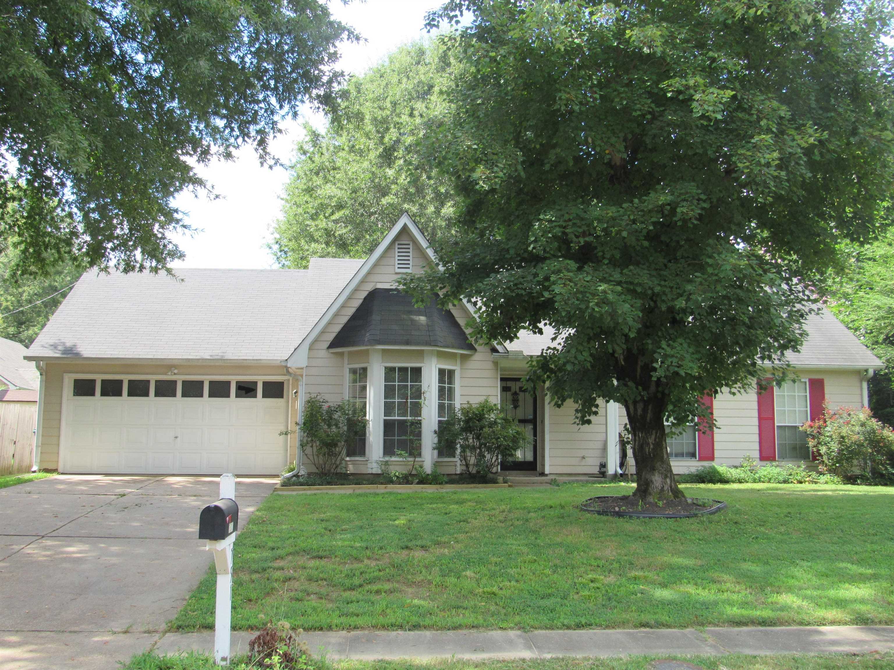 7513 MEADOWLAND DR Property Photo 1